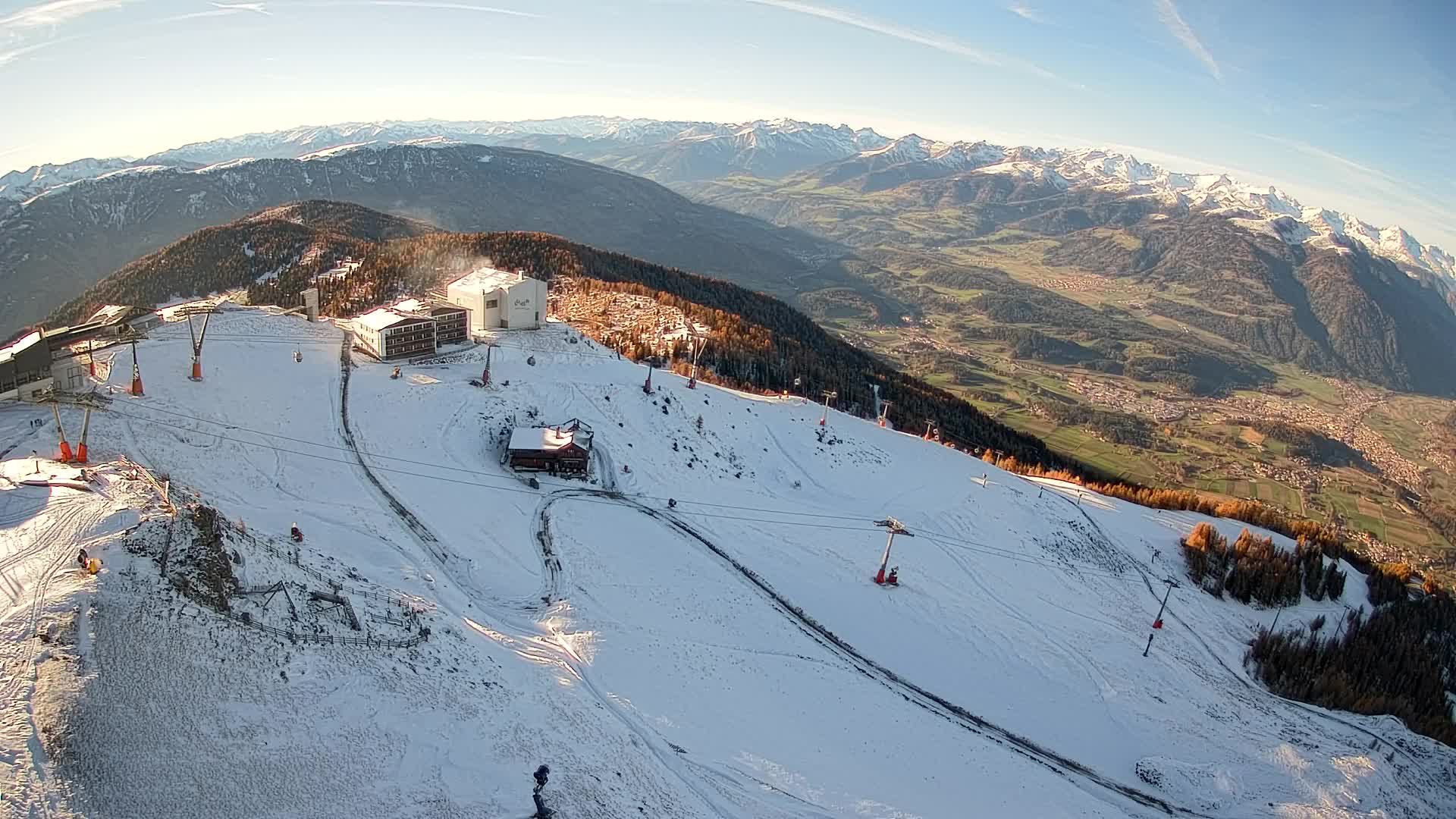 Cima estación de esquí Kronplatz | vista hacia Brunico