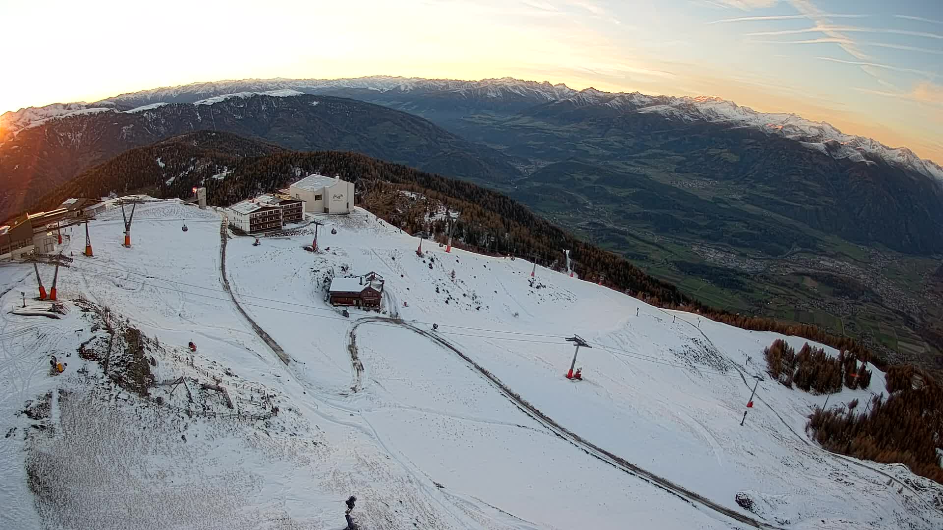 Stazione sciistica di Plan de Corones | vista su Brunico