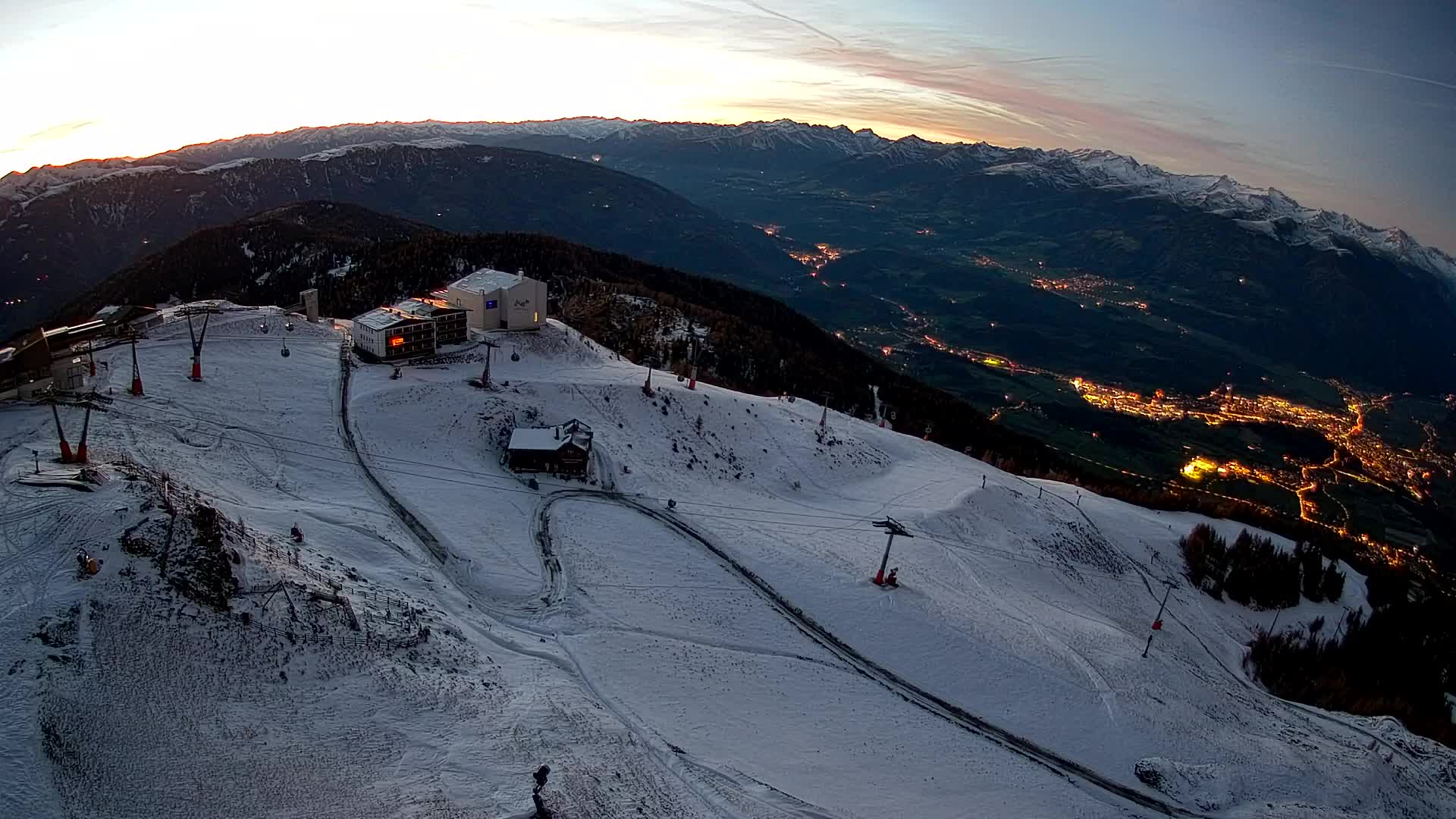 Stazione sciistica di Plan de Corones | vista su Brunico