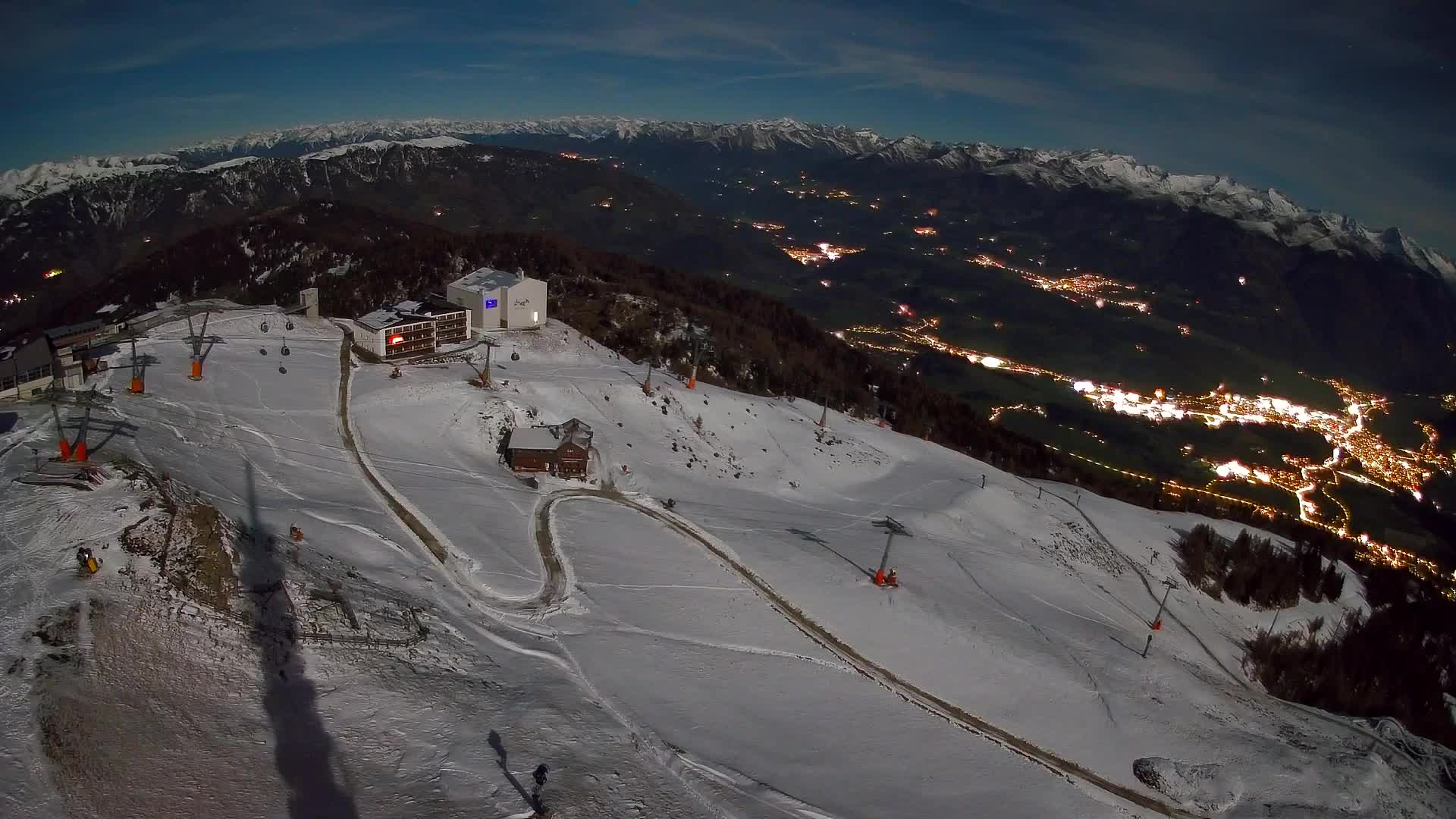 Skigebiet Kronplatz Gipfel | Blick auf Bruneck