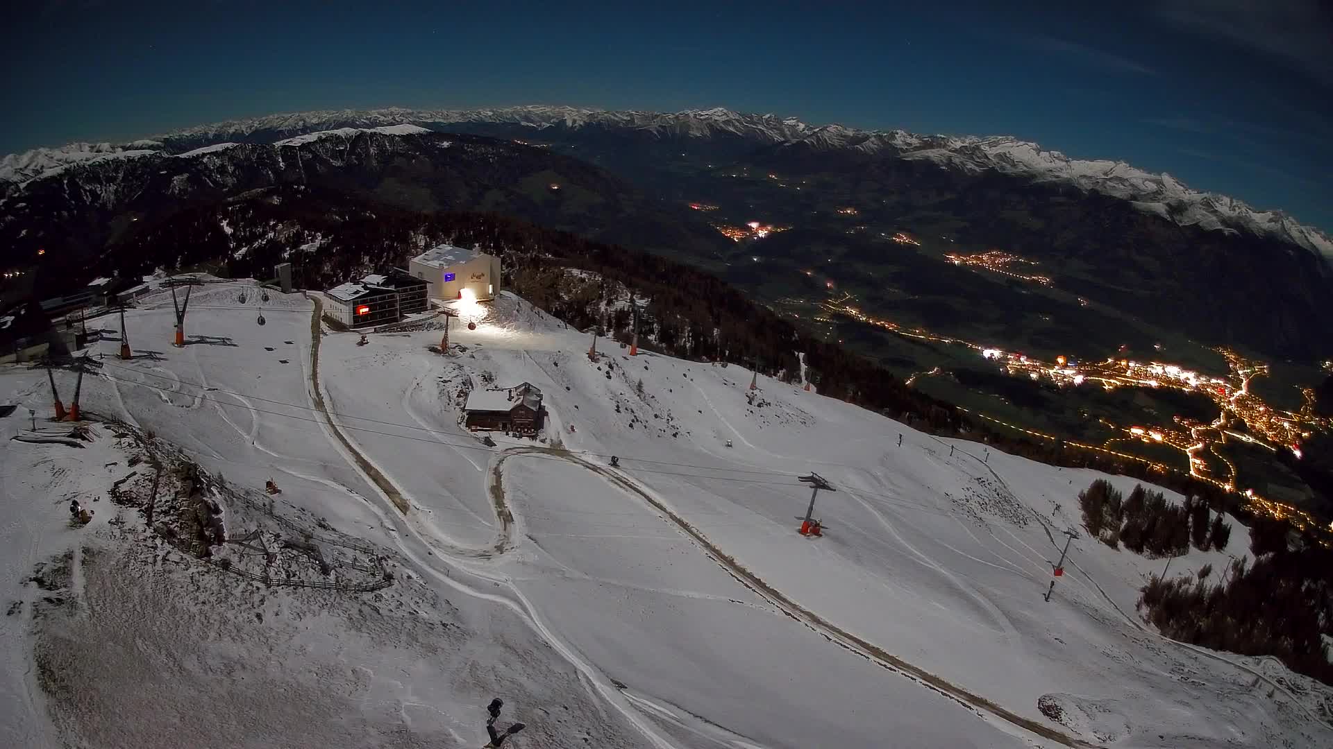 Stazione sciistica di Plan de Corones | vista su Brunico