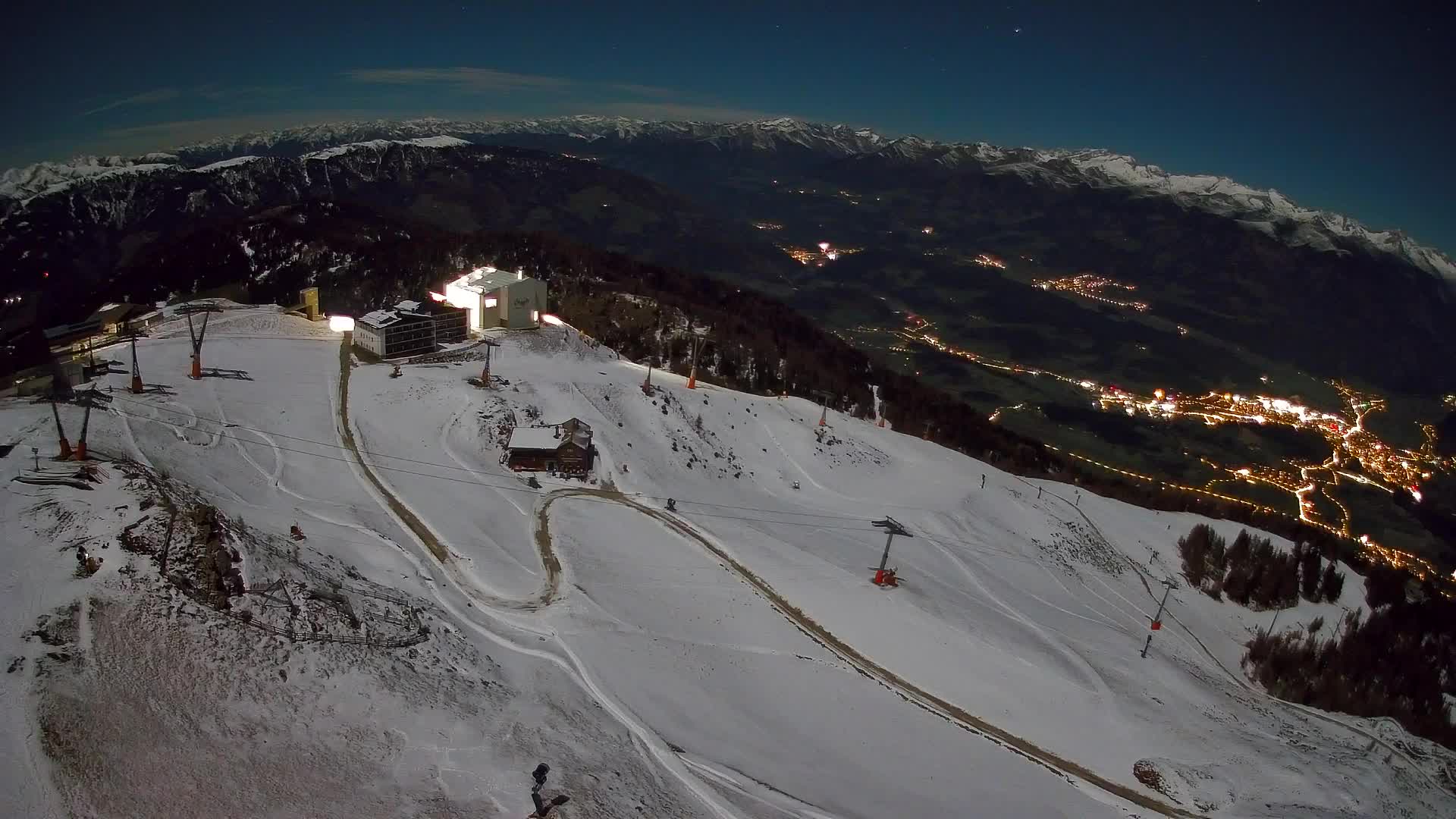 Stazione sciistica di Plan de Corones | vista su Brunico