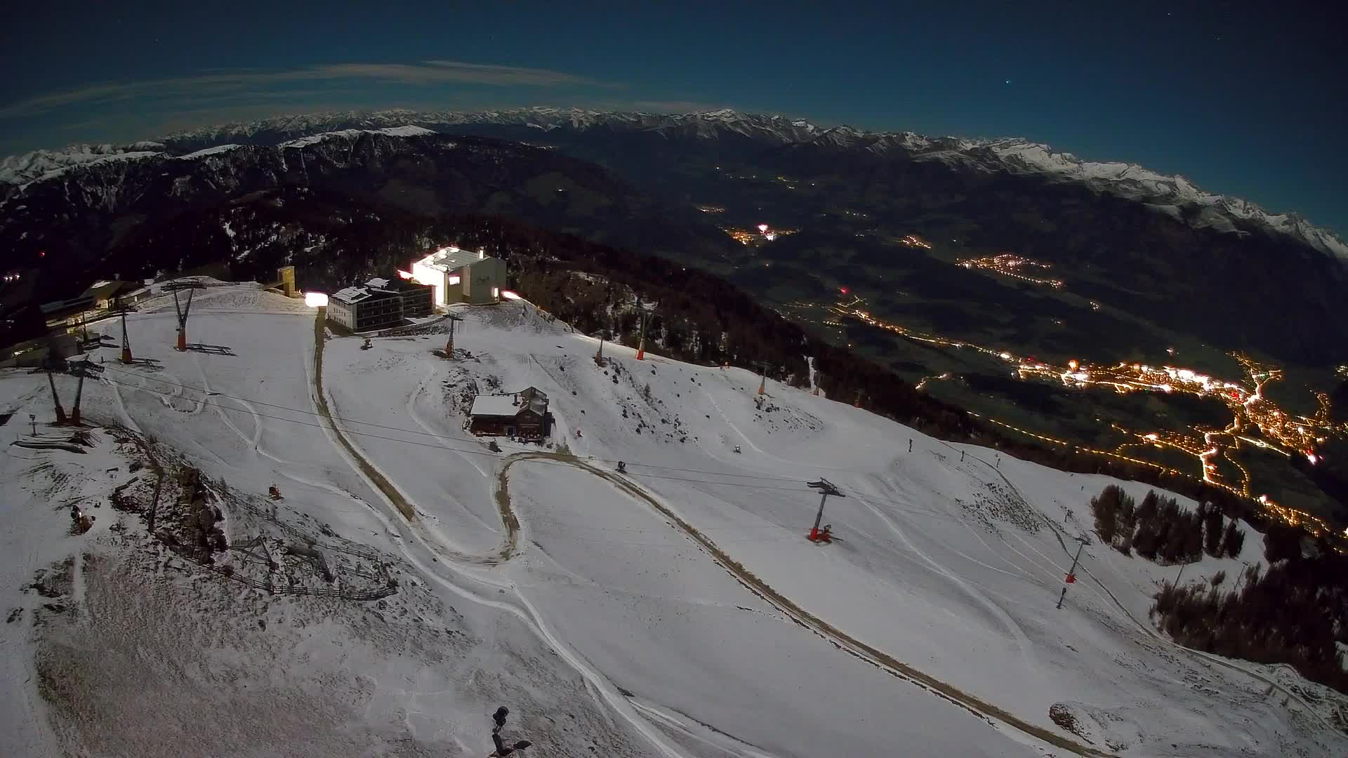 Stazione sciistica di Plan de Corones | vista su Brunico
