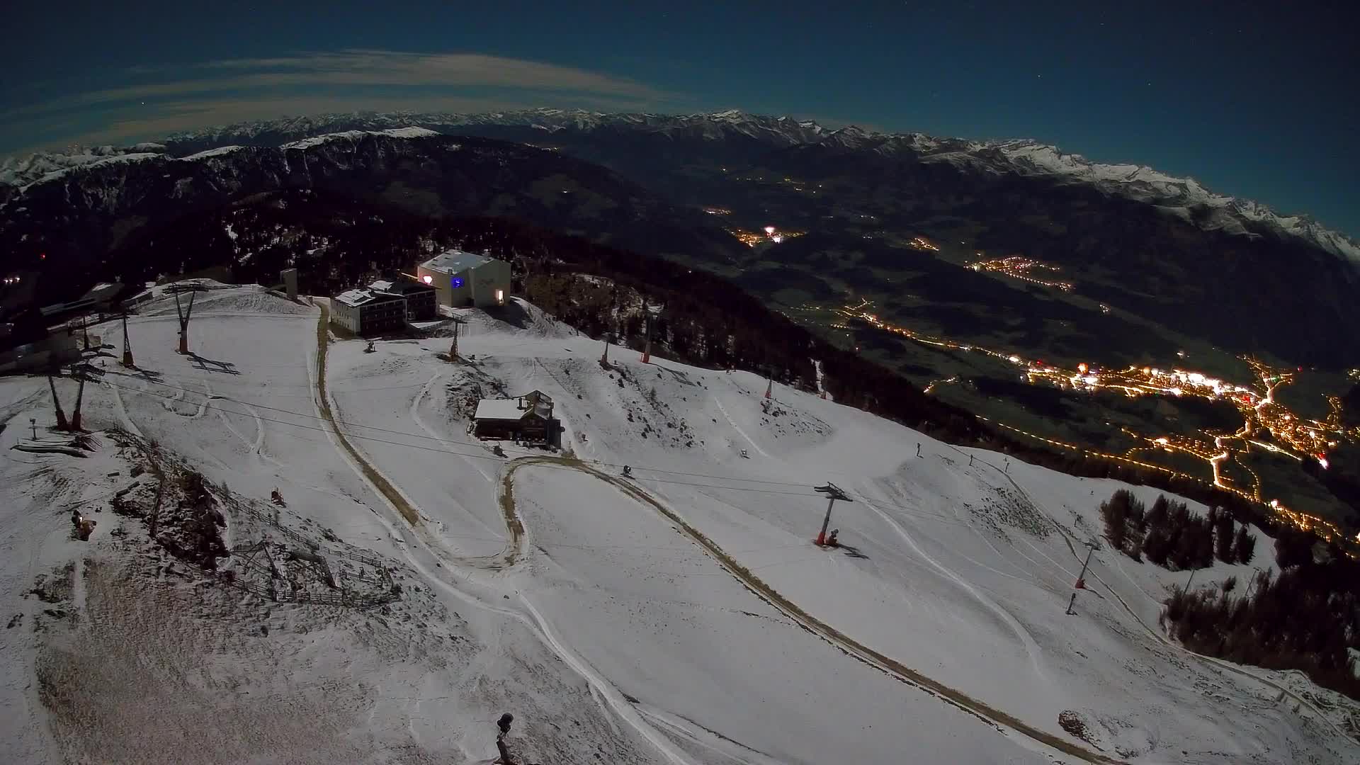 Stazione sciistica di Plan de Corones | vista su Brunico