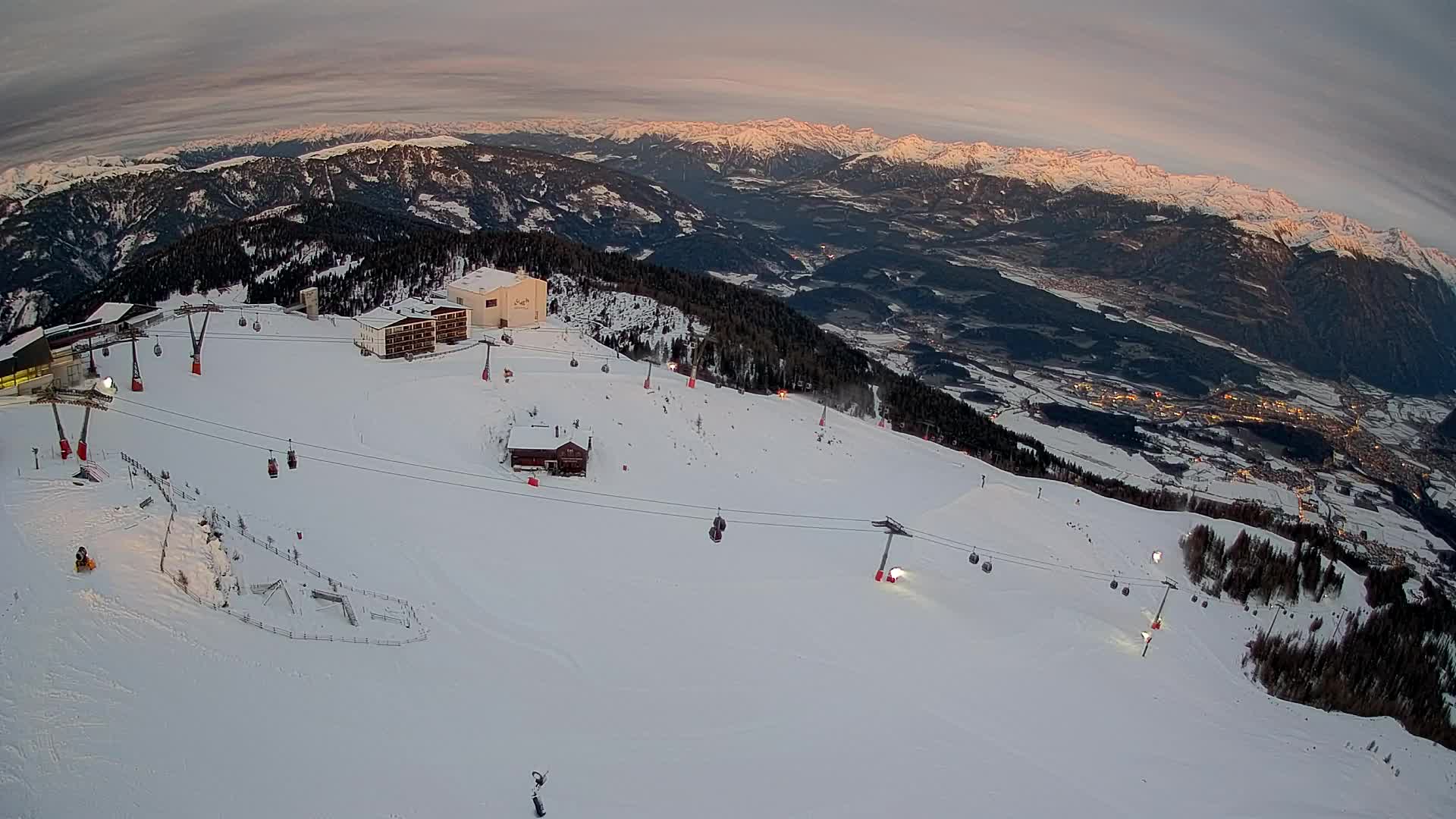 Stazione sciistica di Plan de Corones | vista su Brunico