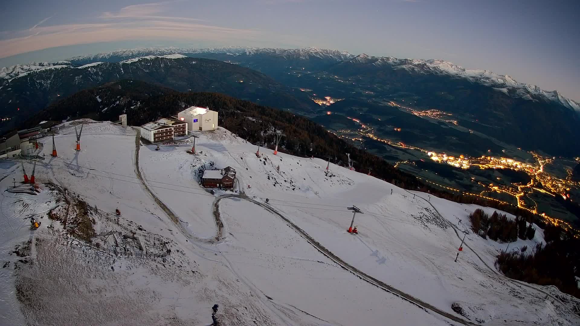 Stazione sciistica di Plan de Corones | vista su Brunico