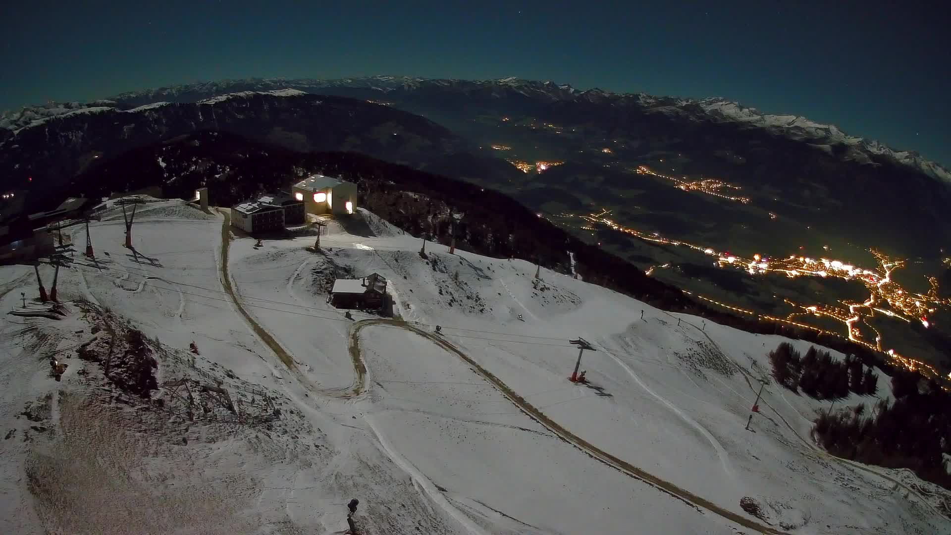 Kronplatz peak Ski resort | view to Bruneck