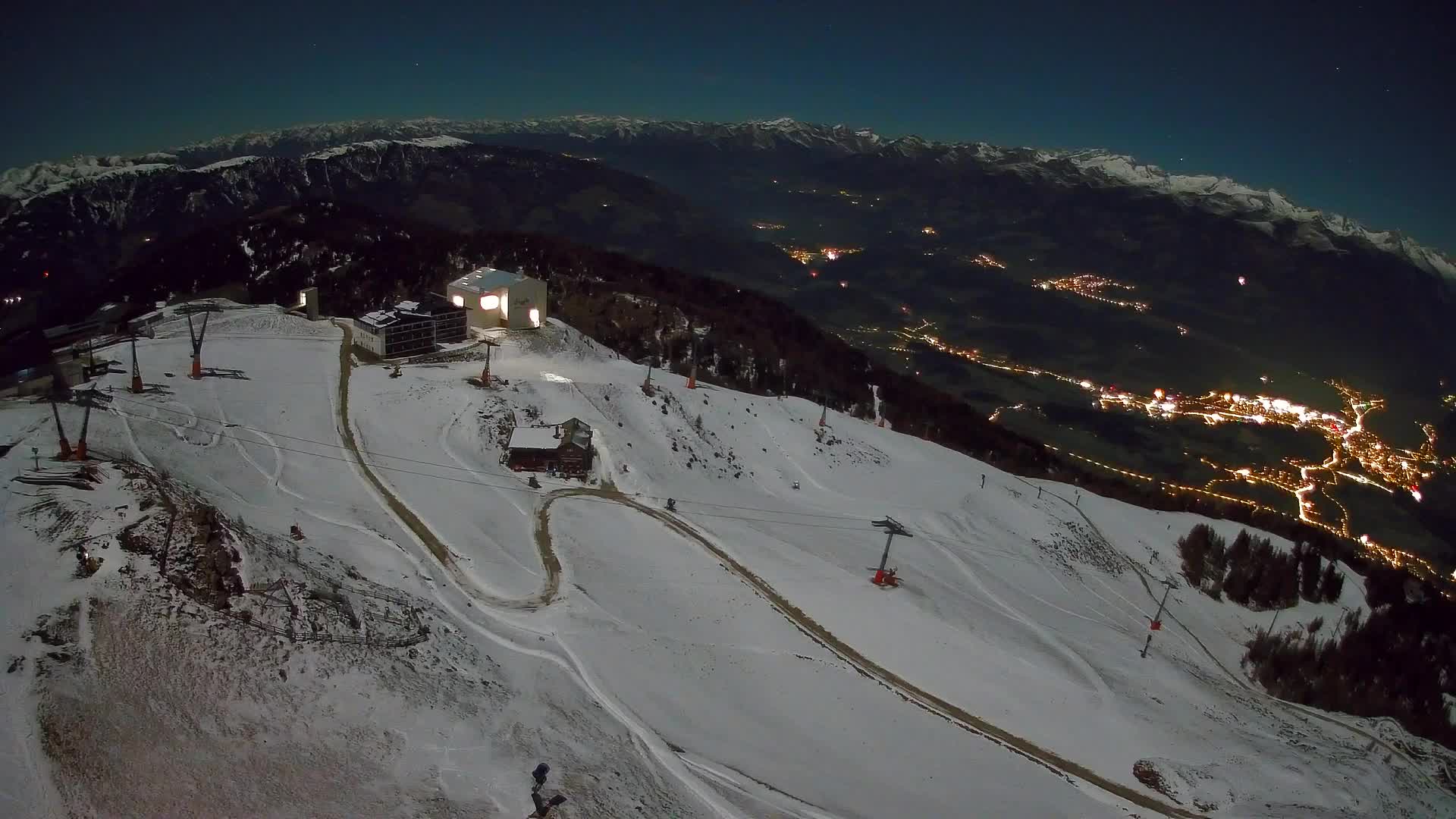 Stazione sciistica di Plan de Corones | vista su Brunico
