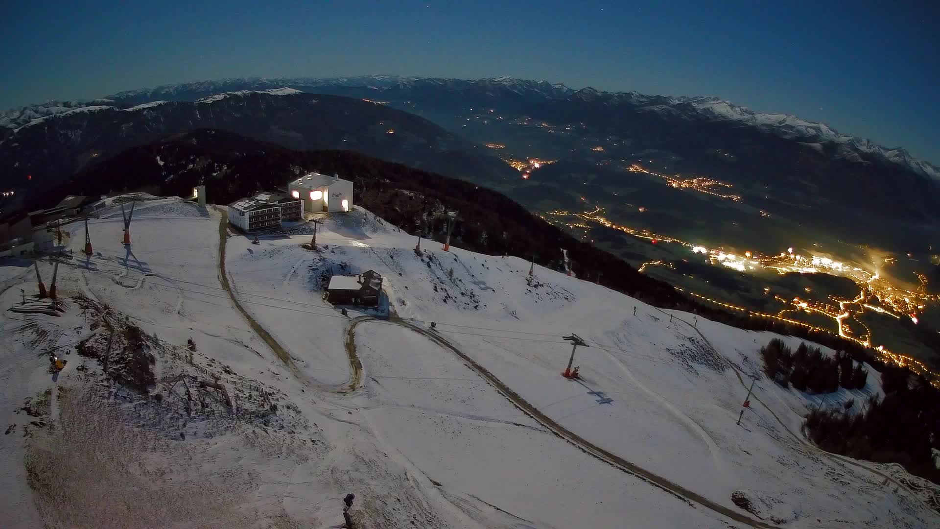 Stazione sciistica di Plan de Corones | vista su Brunico