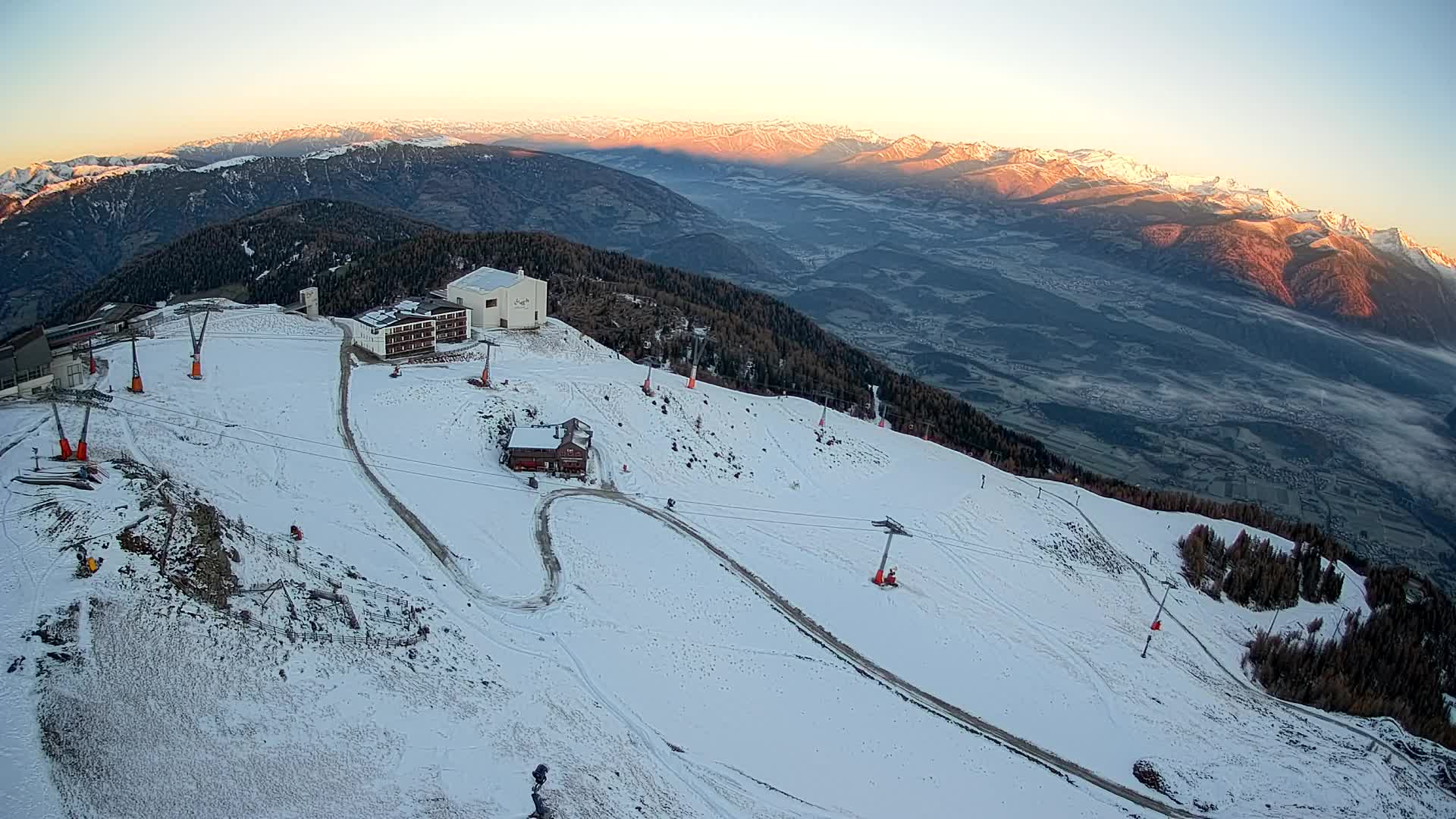 Stazione sciistica di Plan de Corones | vista su Brunico