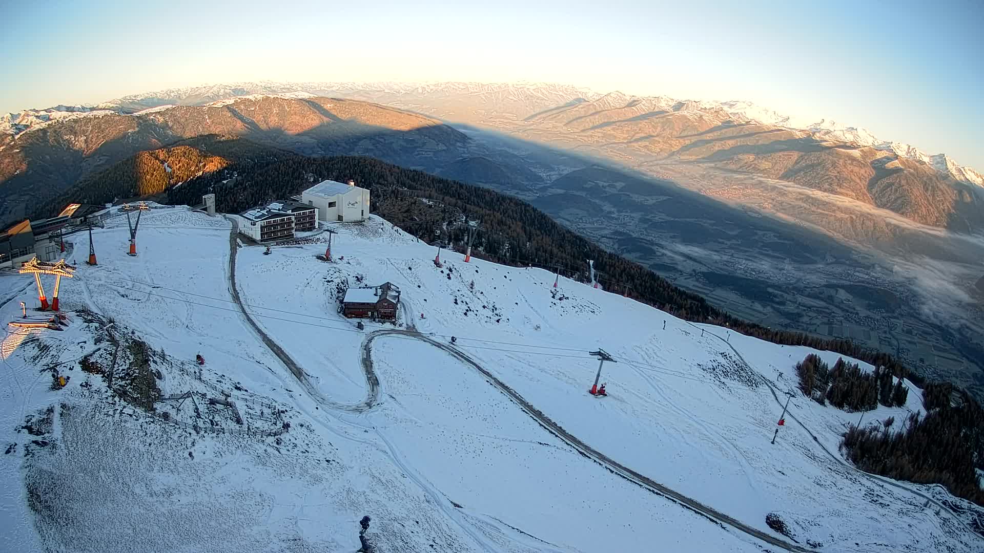 Skigebiet Kronplatz Gipfel | Blick auf Bruneck
