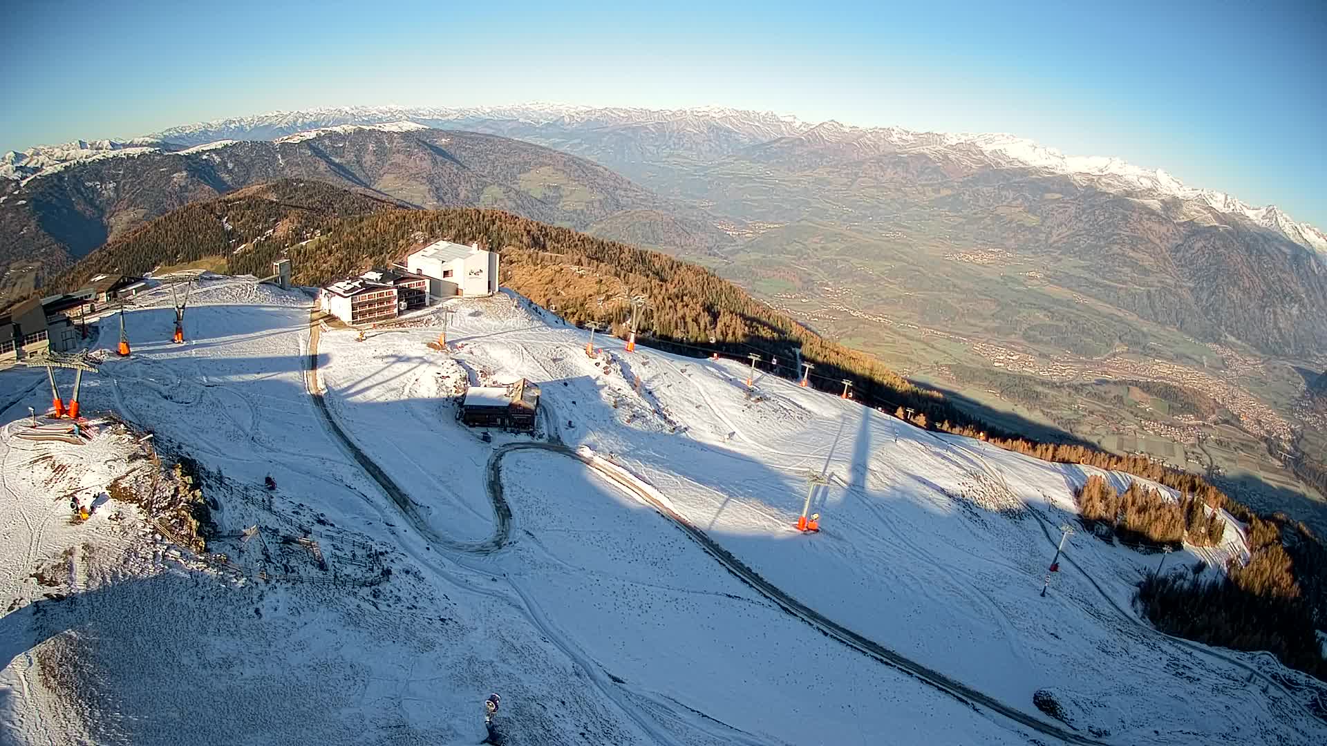 Skigebiet Kronplatz Gipfel | Blick auf Bruneck