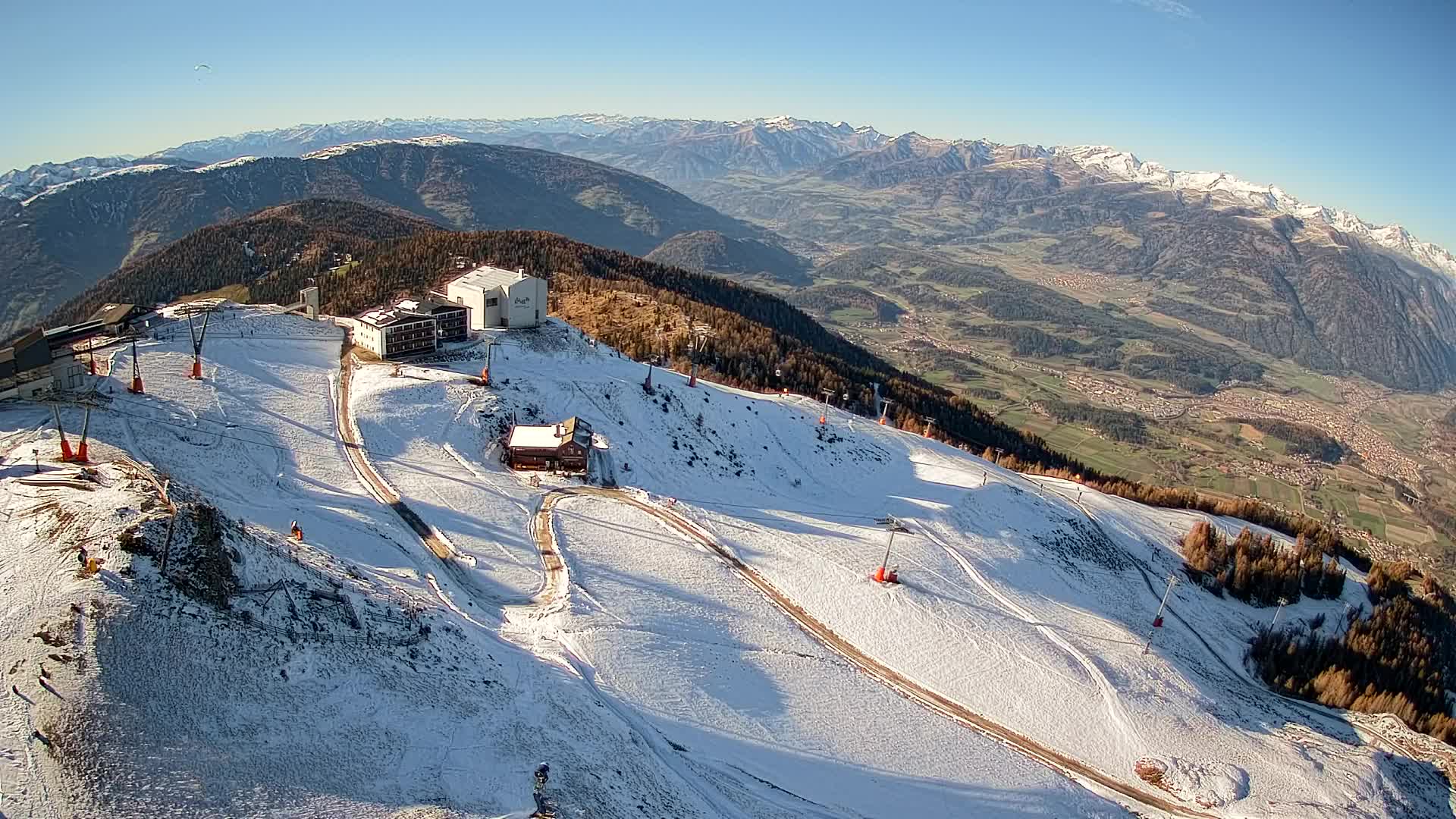 Cima estación de esquí Kronplatz | vista hacia Brunico