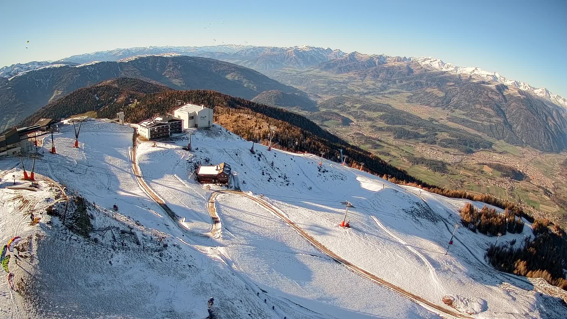Cima estación de esquí Kronplatz | vista hacia Brunico