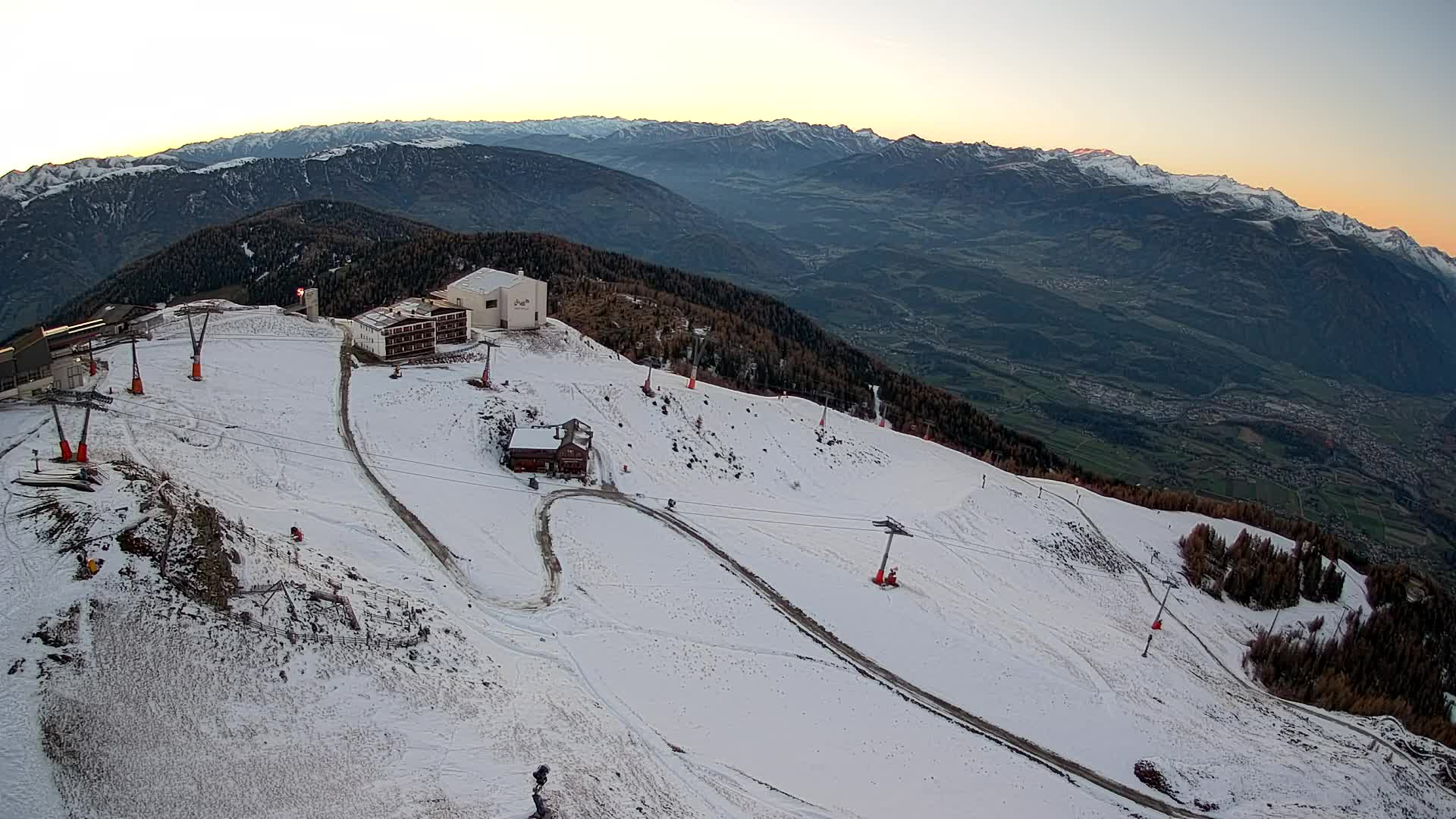 Skigebiet Kronplatz Gipfel | Blick auf Bruneck