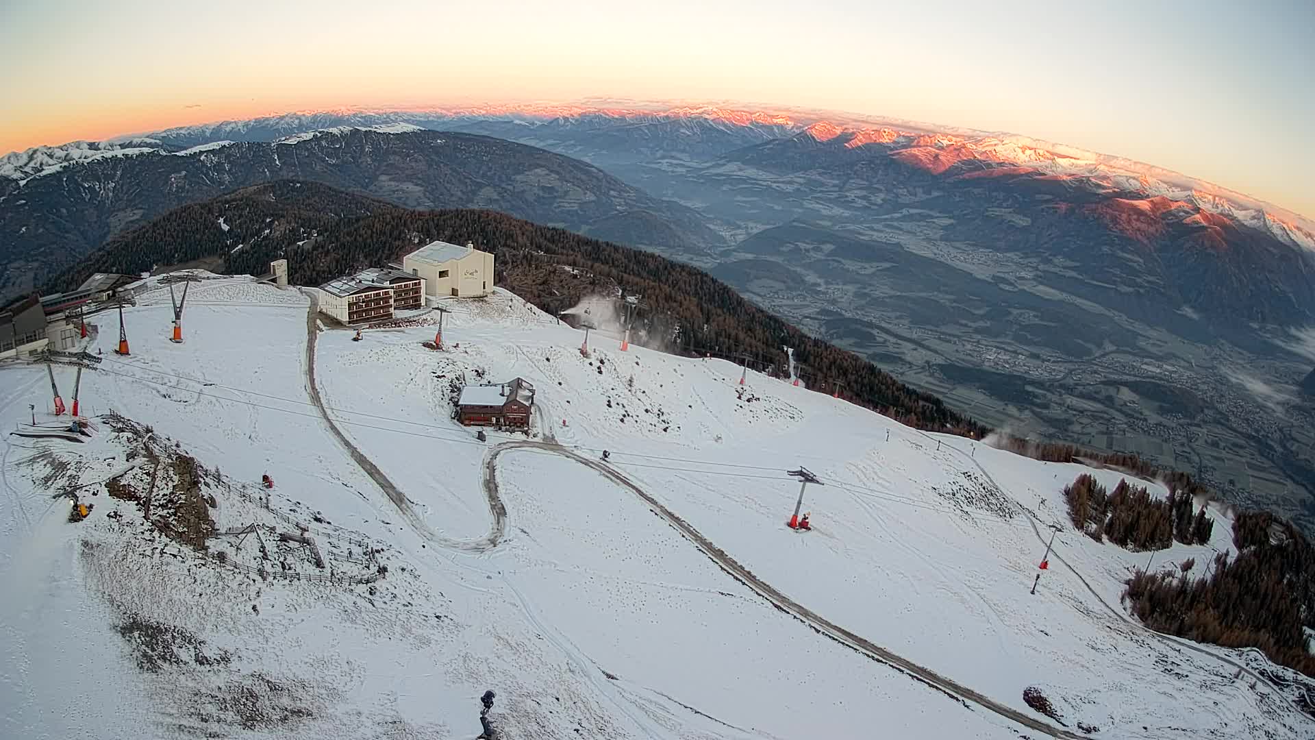 Skigebiet Kronplatz Gipfel | Blick auf Bruneck