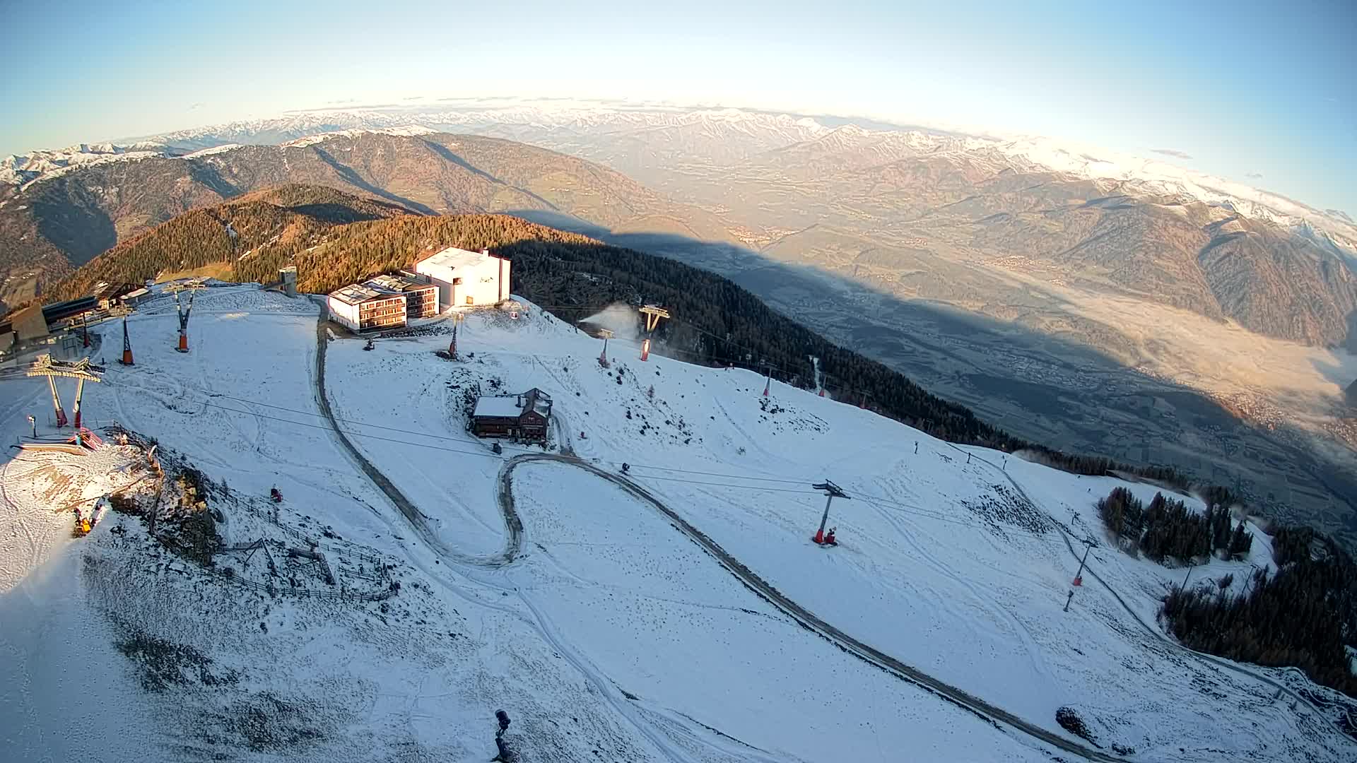 Skigebiet Kronplatz Gipfel | Blick auf Bruneck