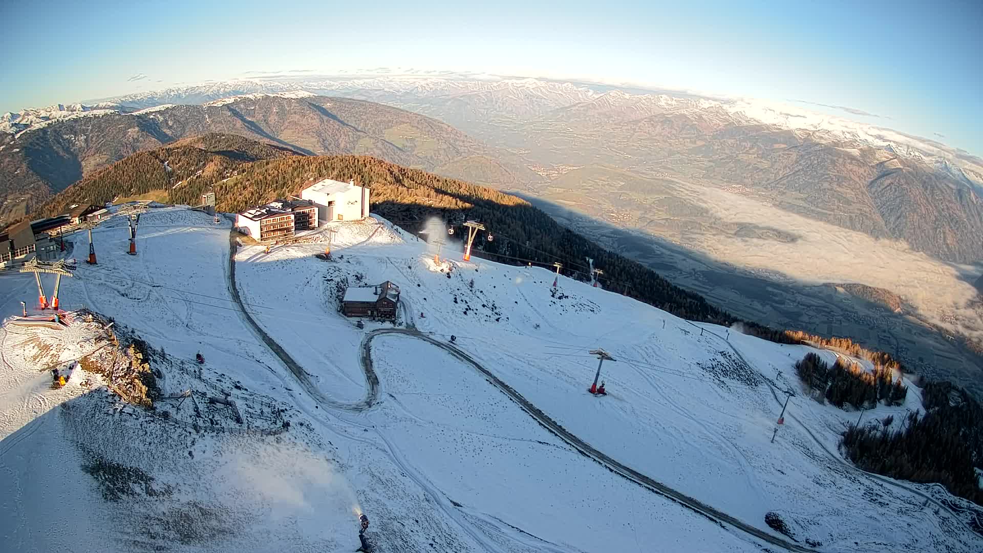 Stazione sciistica di Plan de Corones | vista su Brunico