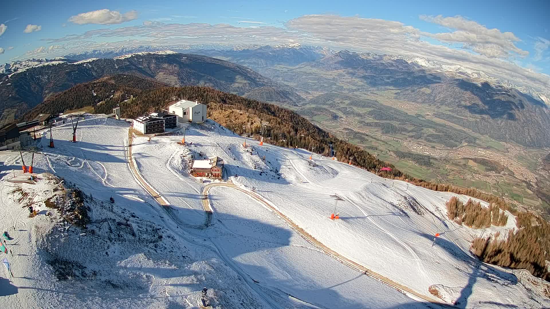 Cima estación de esquí Kronplatz | vista hacia Brunico