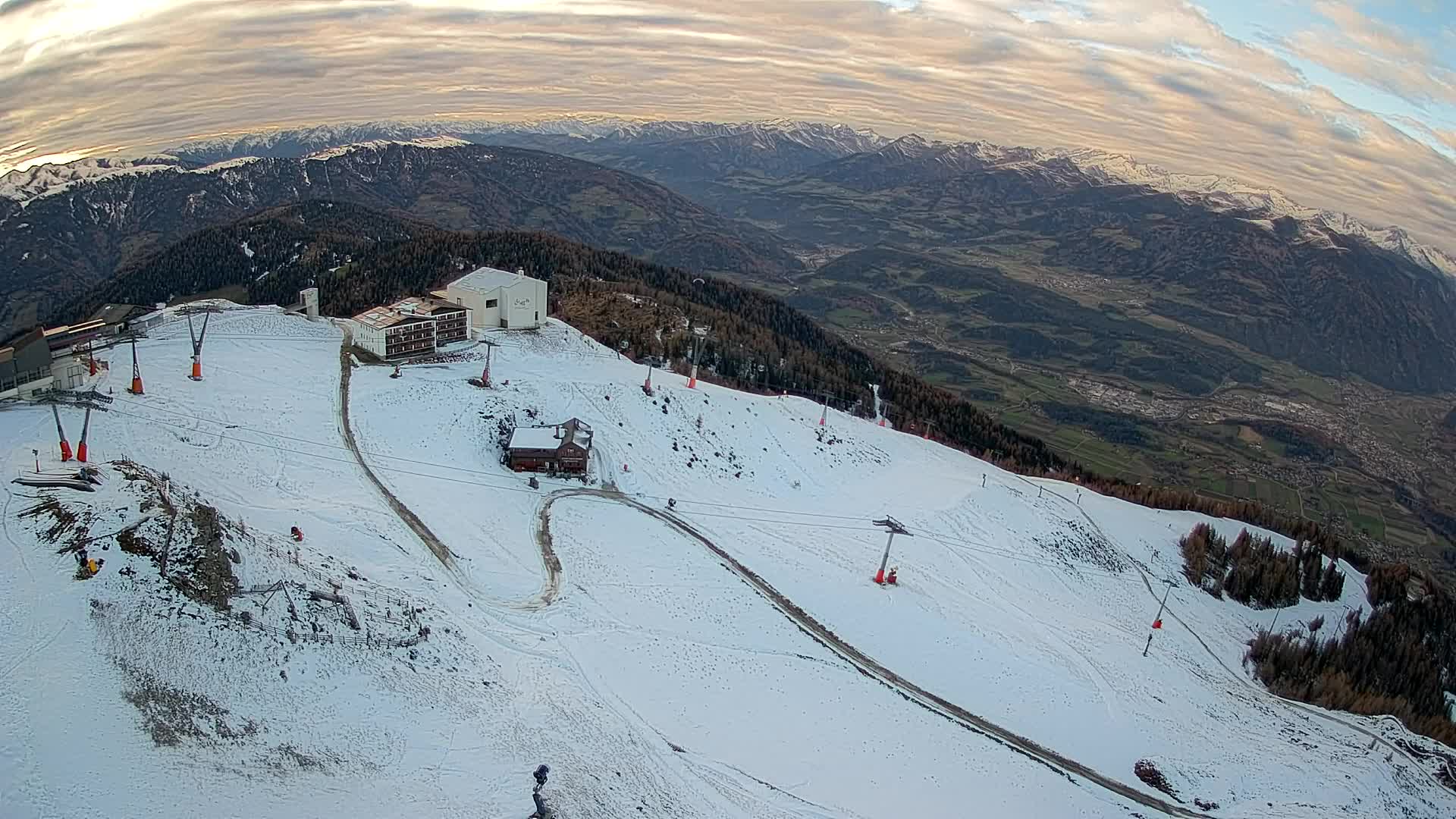 Skigebiet Kronplatz Gipfel | Blick auf Bruneck