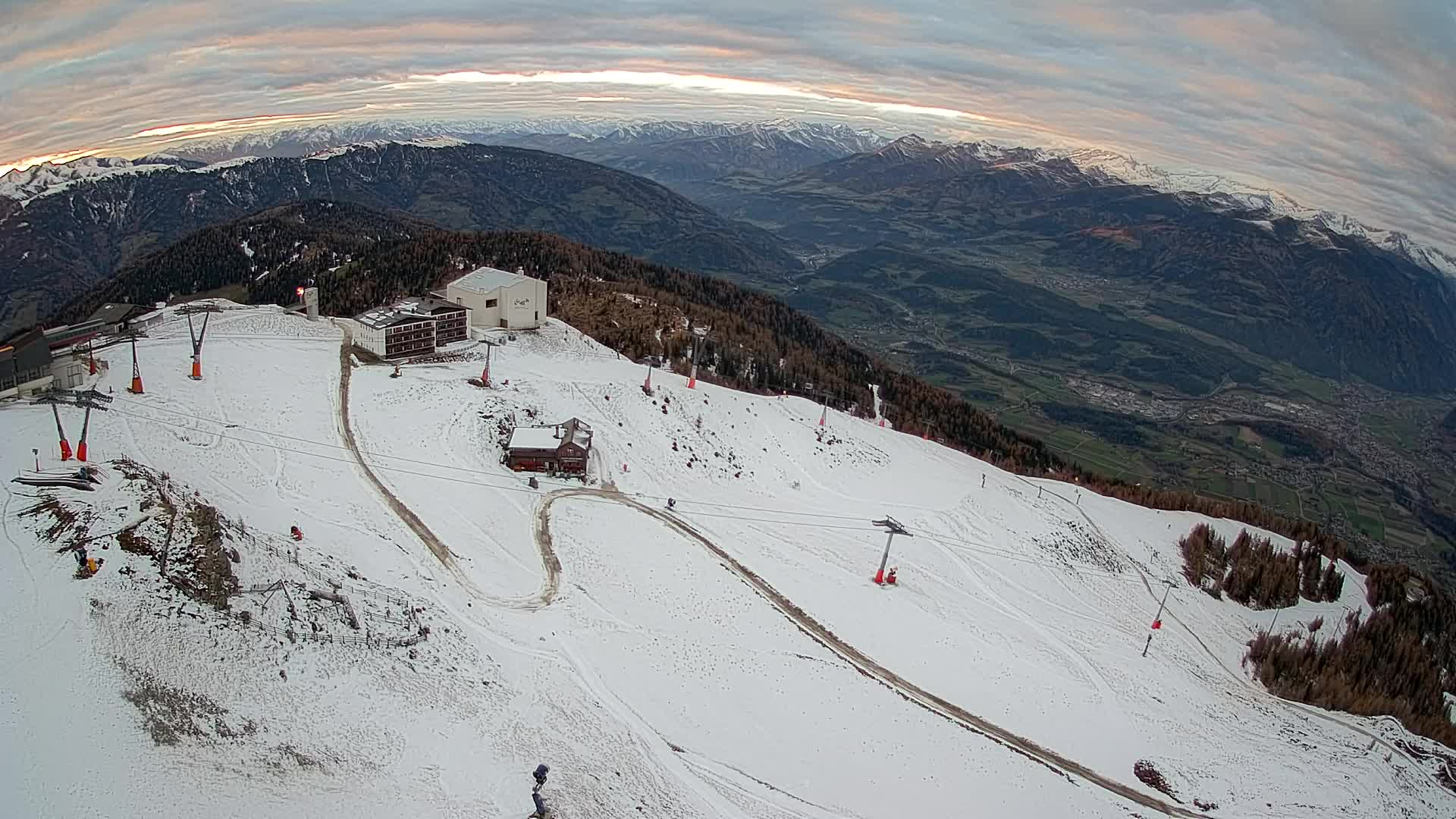 Smučišče Kronplatz – vrh | pogled na Bruneck
