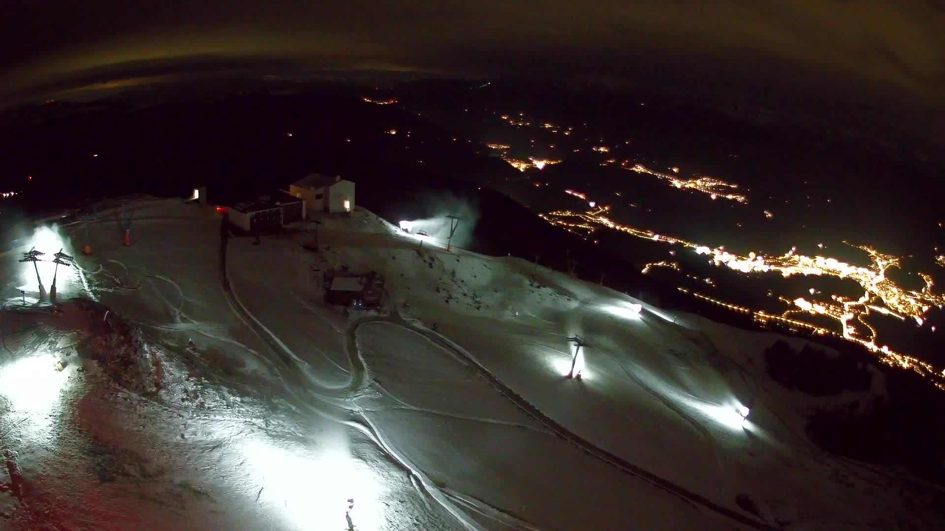 Cima estación de esquí Kronplatz | vista hacia Brunico