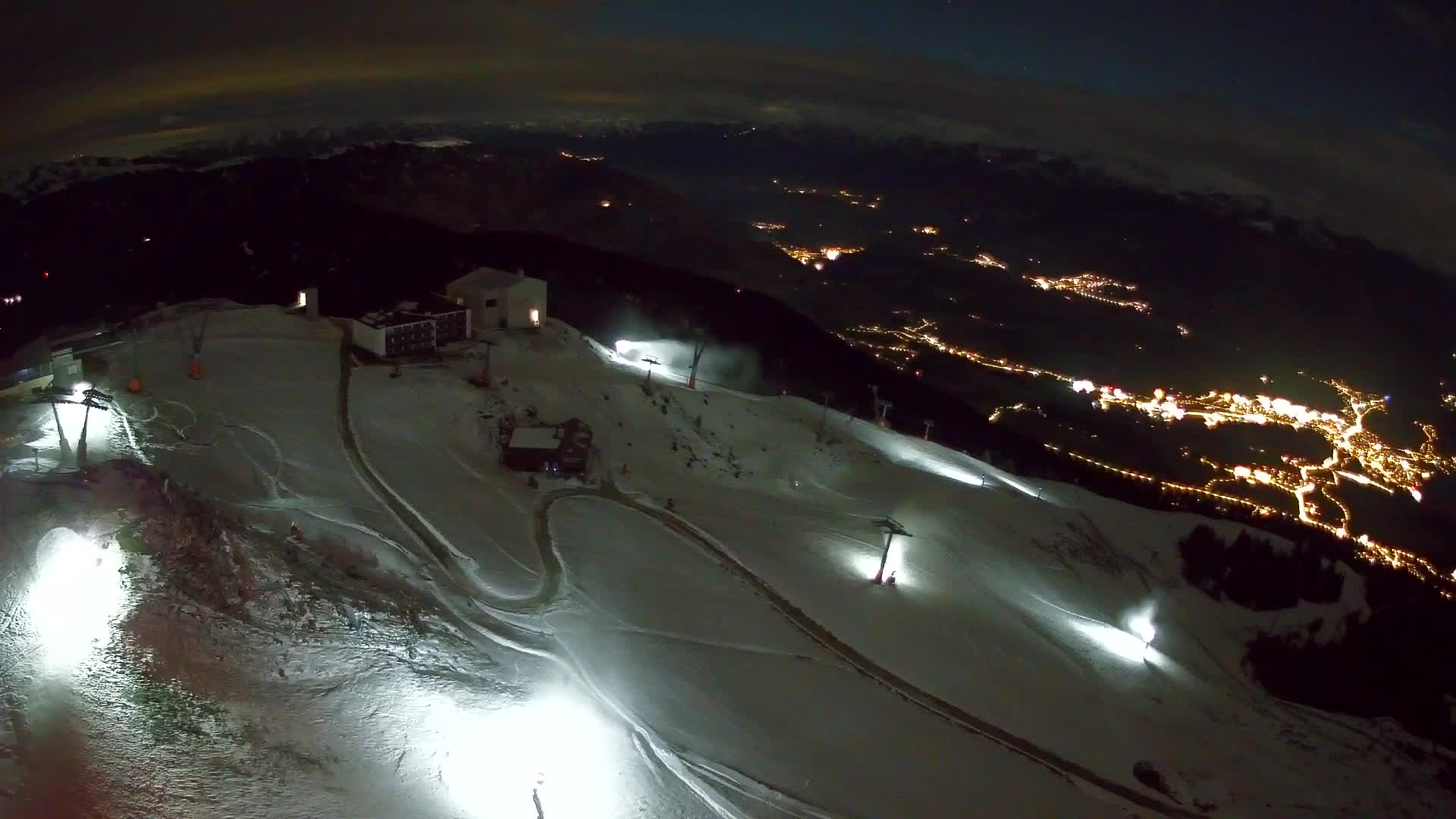 Cima estación de esquí Kronplatz | vista hacia Brunico