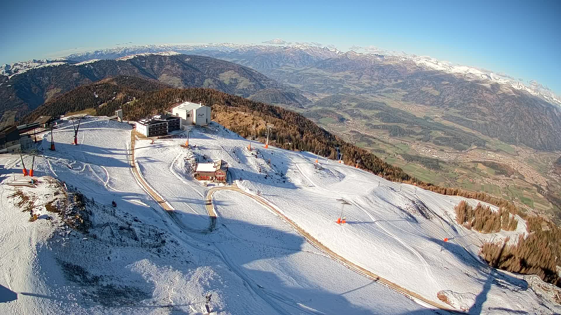 Skigebiet Kronplatz Gipfel | Blick auf Bruneck