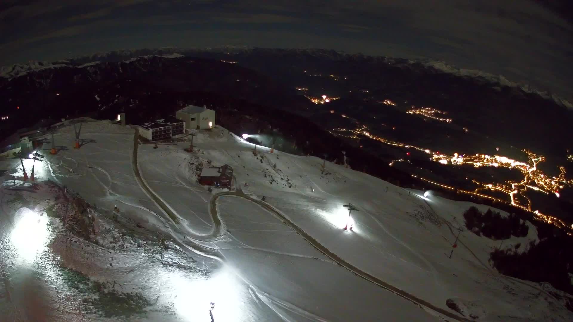 Stazione sciistica di Plan de Corones | vista su Brunico