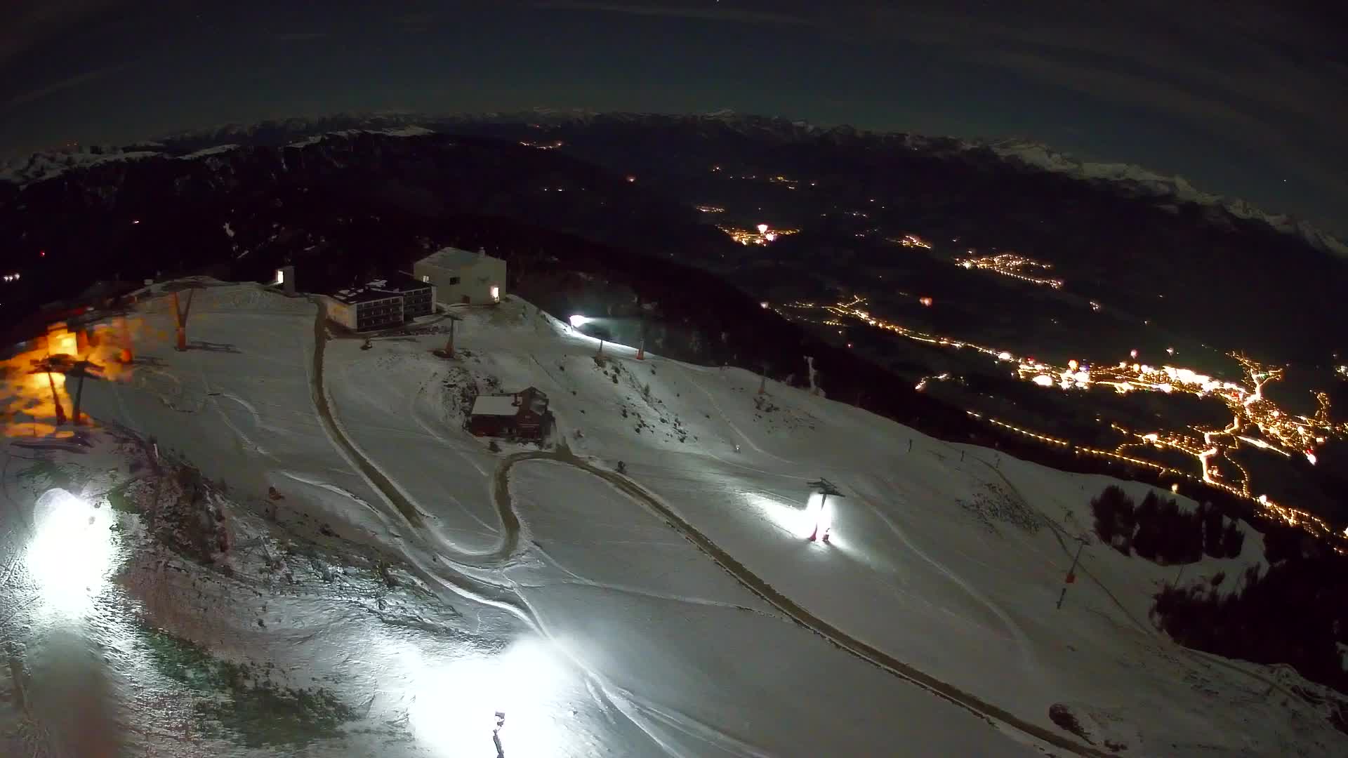 Stazione sciistica di Plan de Corones | vista su Brunico