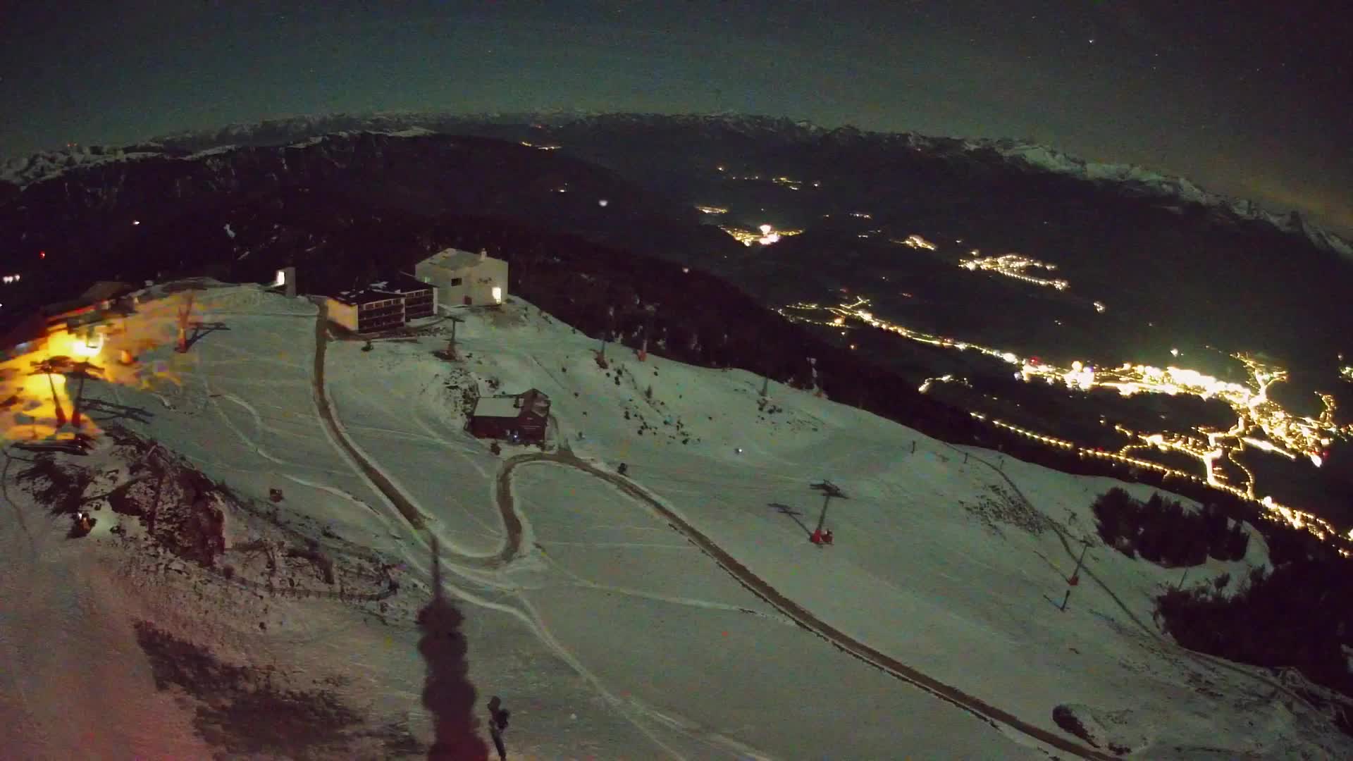 Cima estación de esquí Kronplatz | vista hacia Brunico