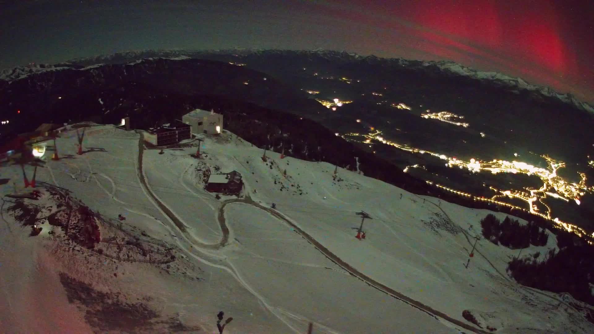 Cima estación de esquí Kronplatz | vista hacia Brunico
