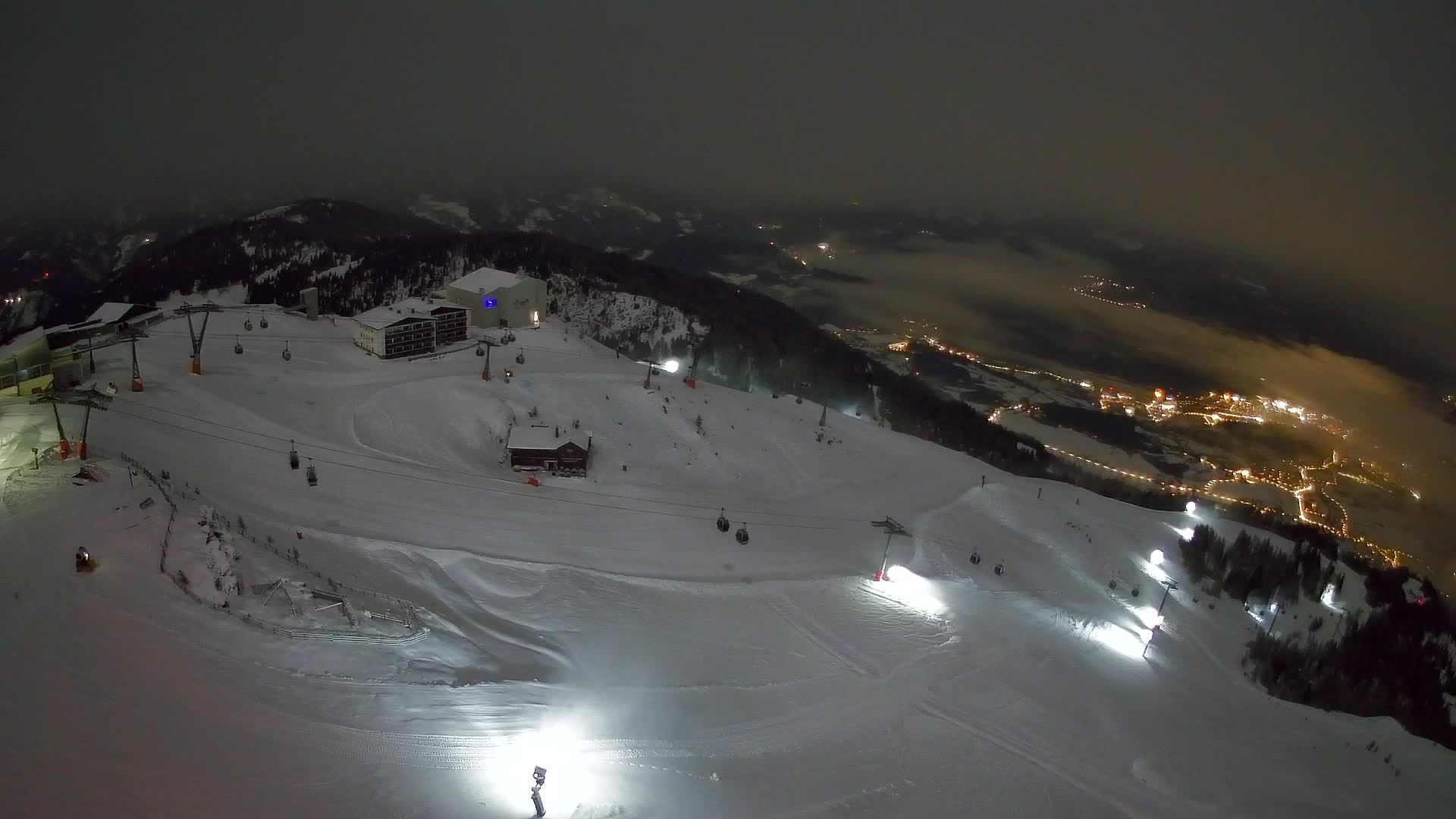 Stazione sciistica di Plan de Corones | vista su Brunico