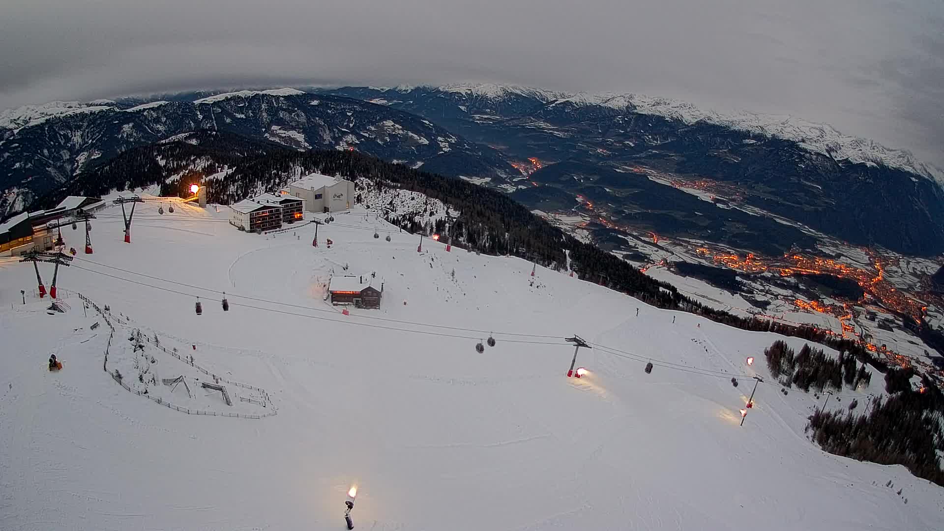 Smučišče Kronplatz – vrh | pogled na Bruneck