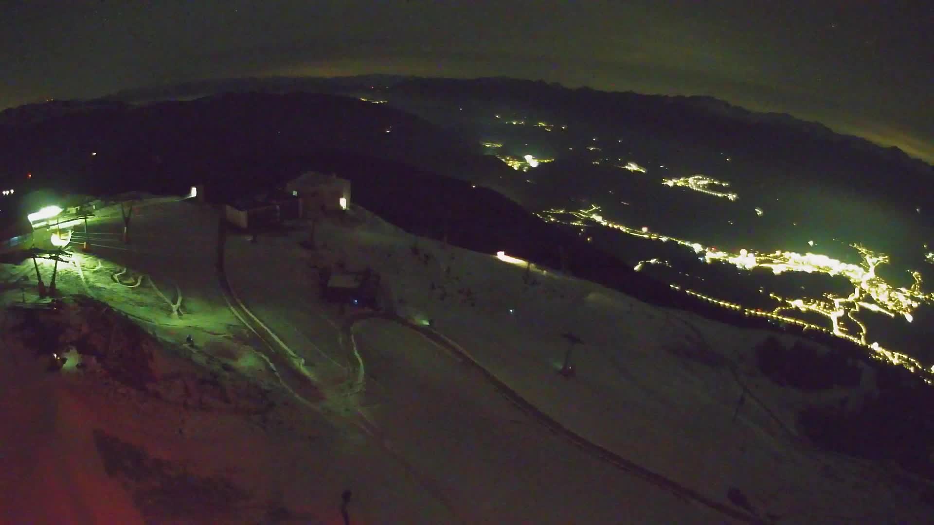 Cima estación de esquí Kronplatz | vista hacia Brunico
