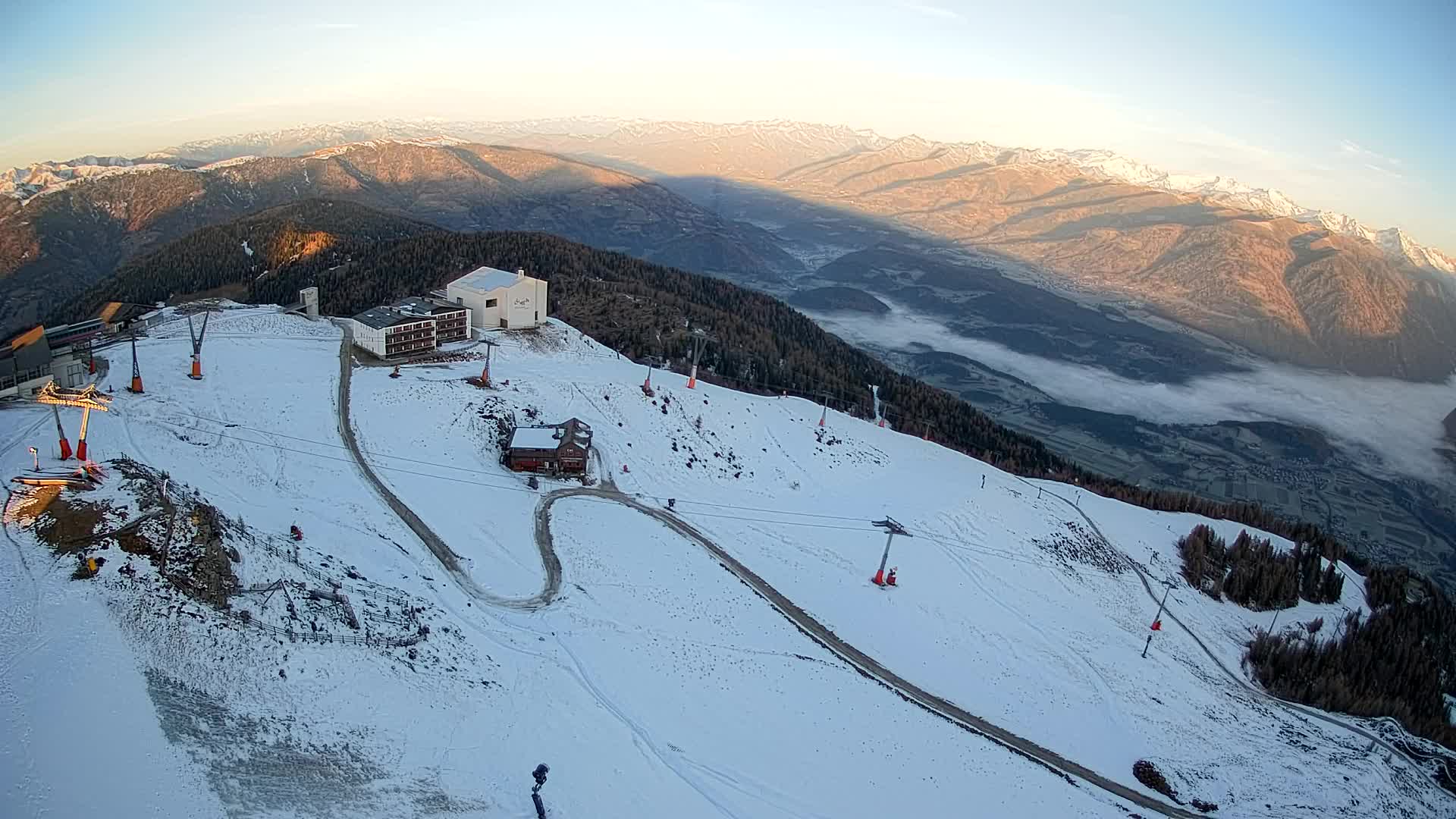 Skigebiet Kronplatz Gipfel | Blick auf Bruneck