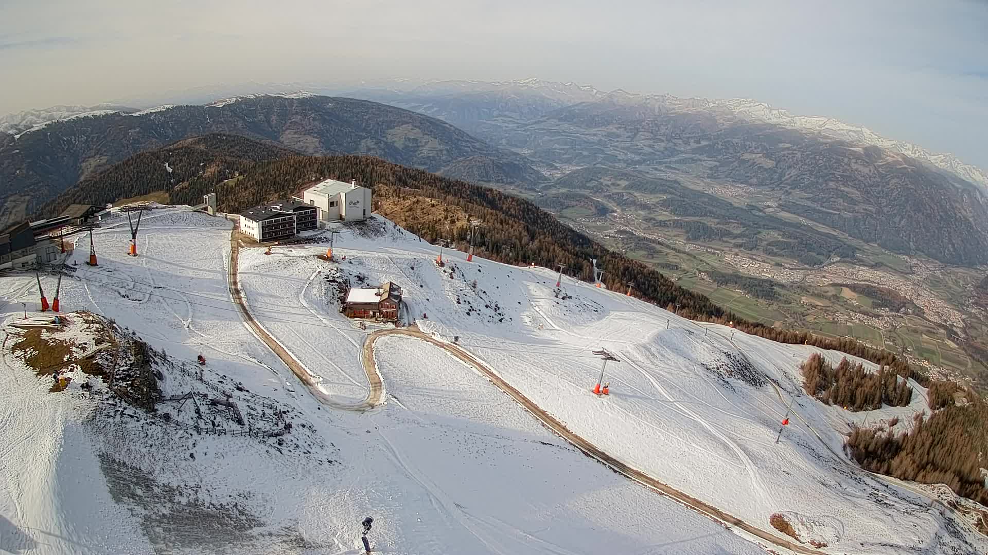 Skigebiet Kronplatz Gipfel | Blick auf Bruneck