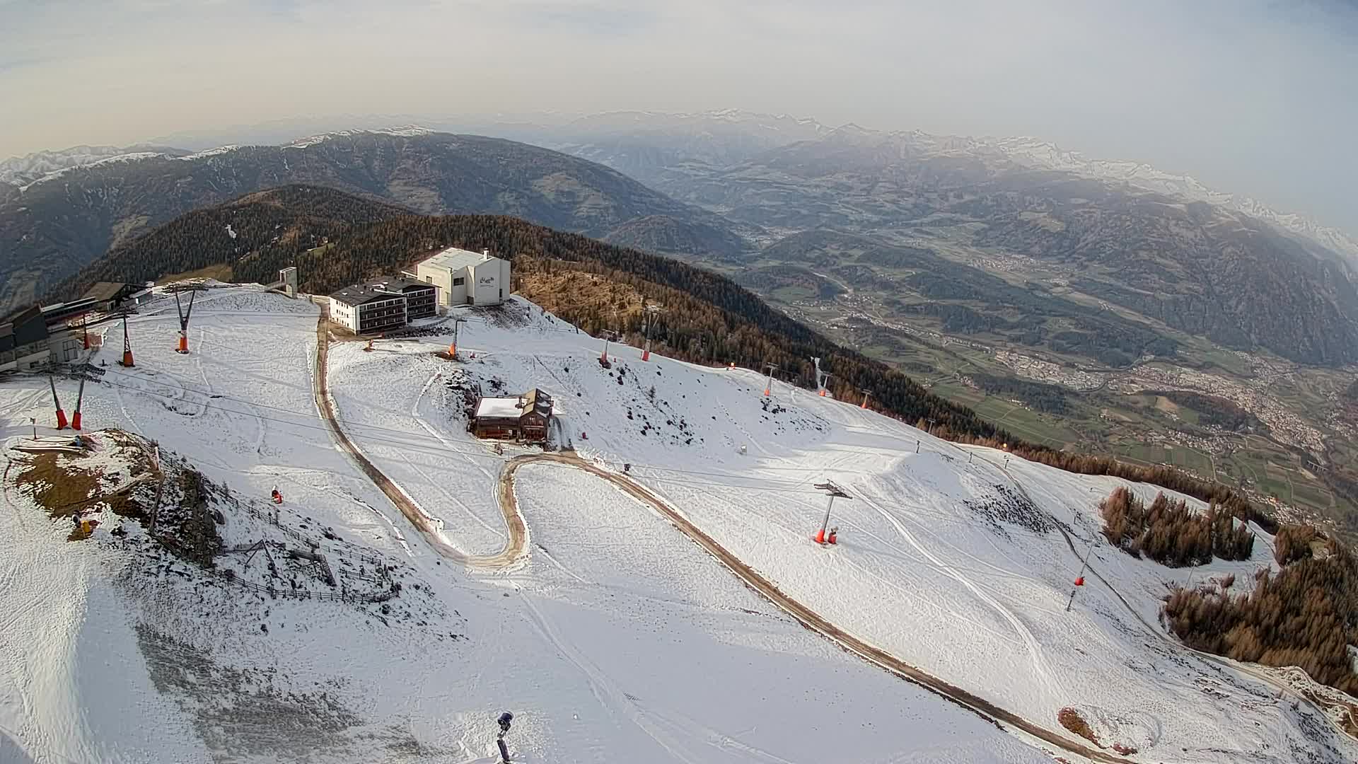 Skigebiet Kronplatz Gipfel | Blick auf Bruneck