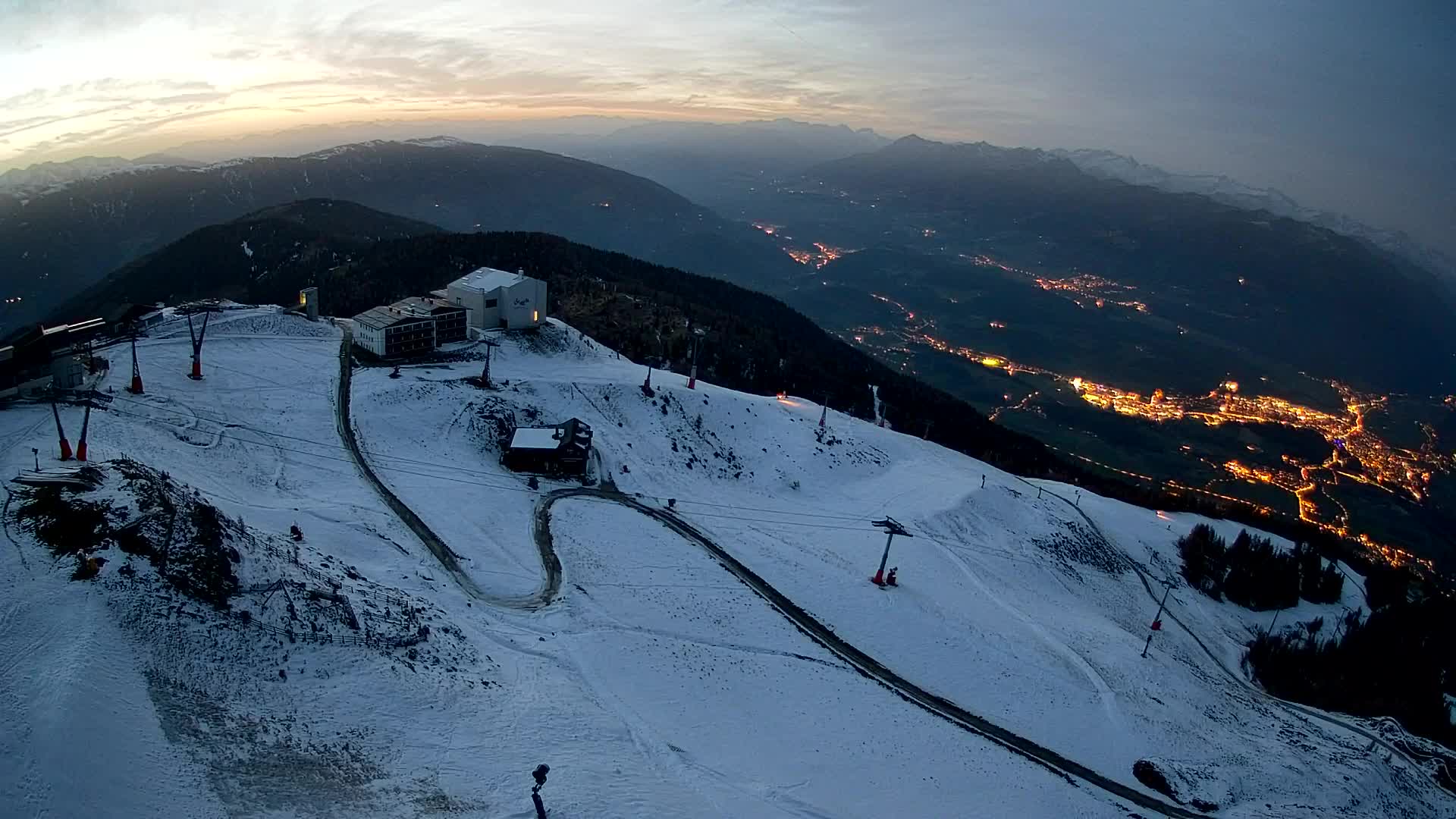 Skigebiet Kronplatz Gipfel | Blick auf Bruneck