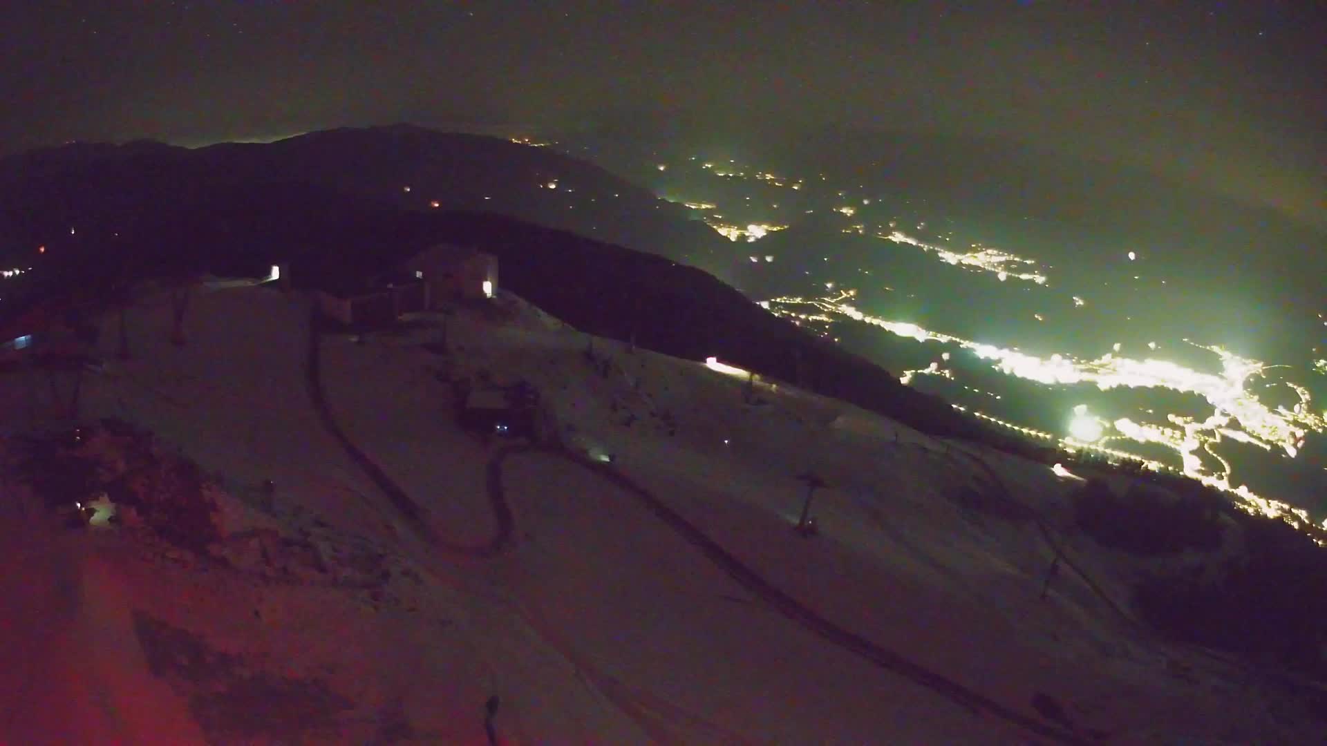Cima estación de esquí Kronplatz | vista hacia Brunico