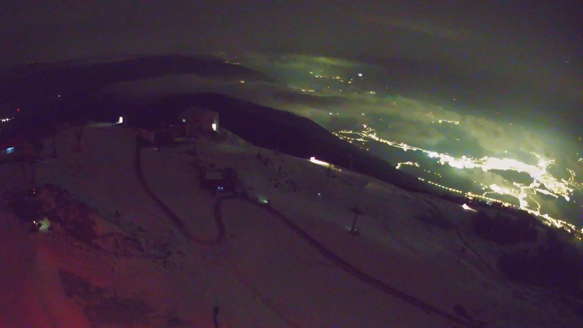 Cima estación de esquí Kronplatz | vista hacia Brunico