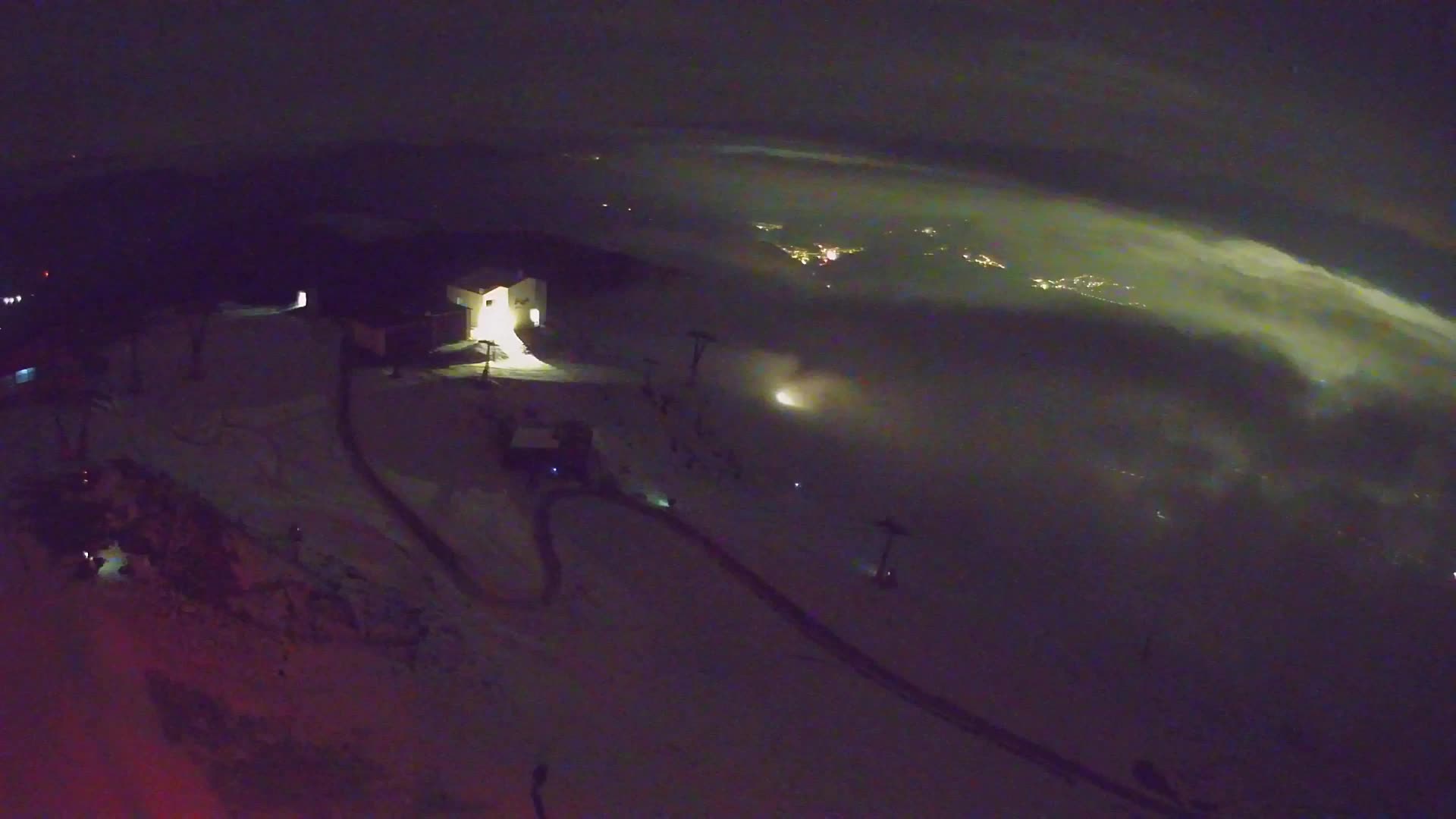 Cima estación de esquí Kronplatz | vista hacia Brunico