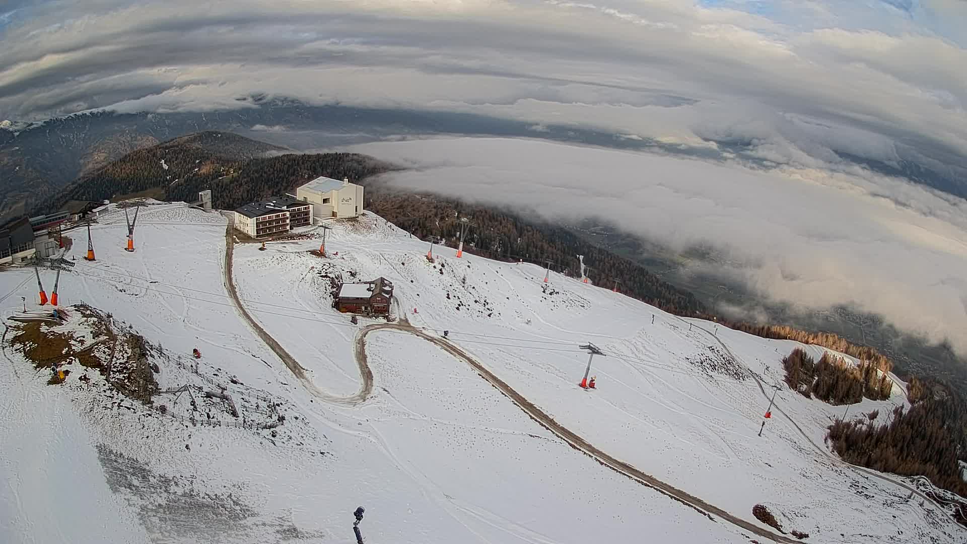 Stazione sciistica di Plan de Corones | vista su Brunico