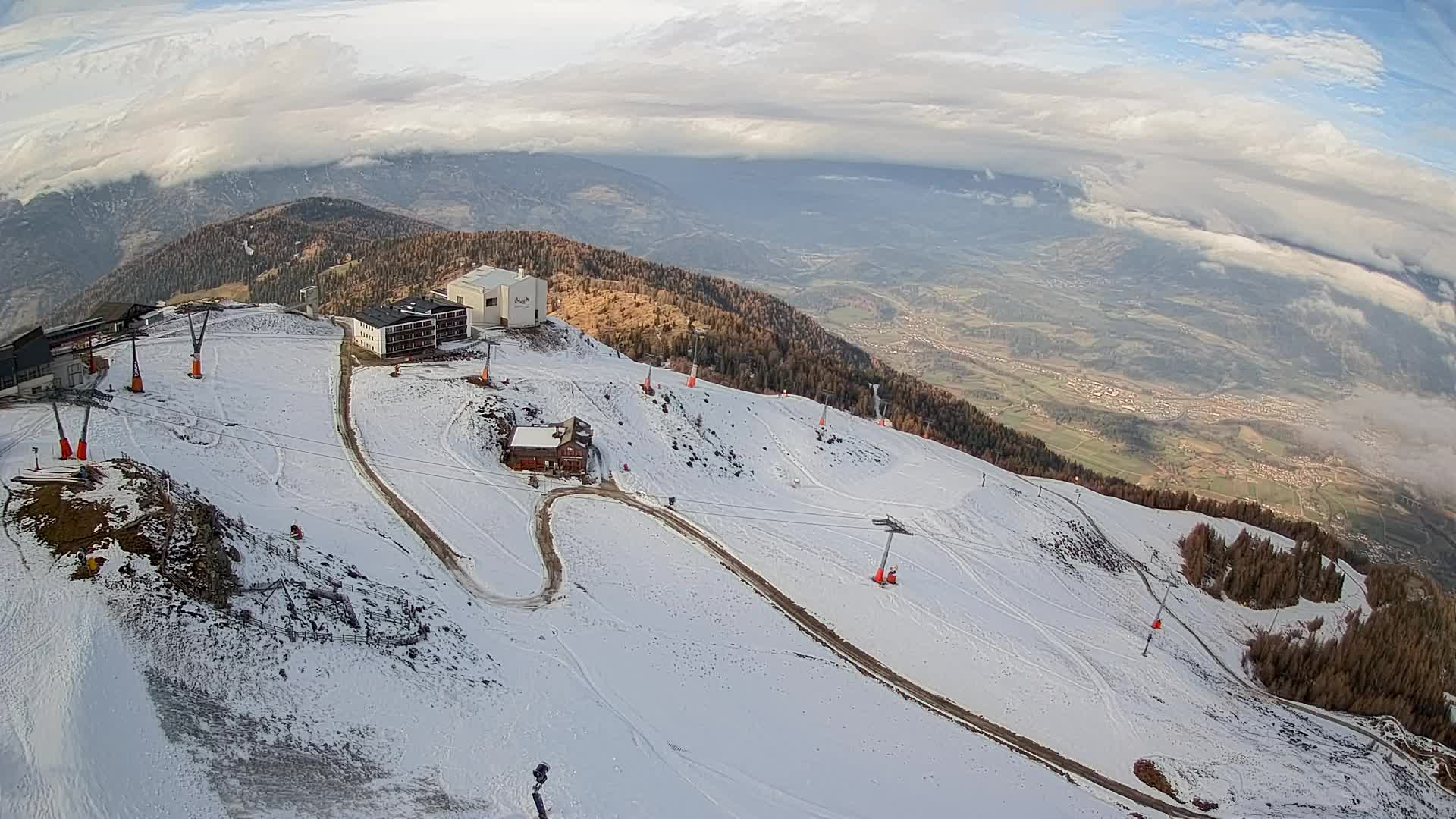Skigebiet Kronplatz Gipfel | Blick auf Bruneck
