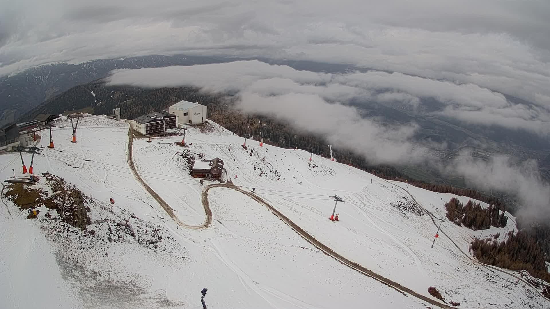 Stazione sciistica di Plan de Corones | vista su Brunico