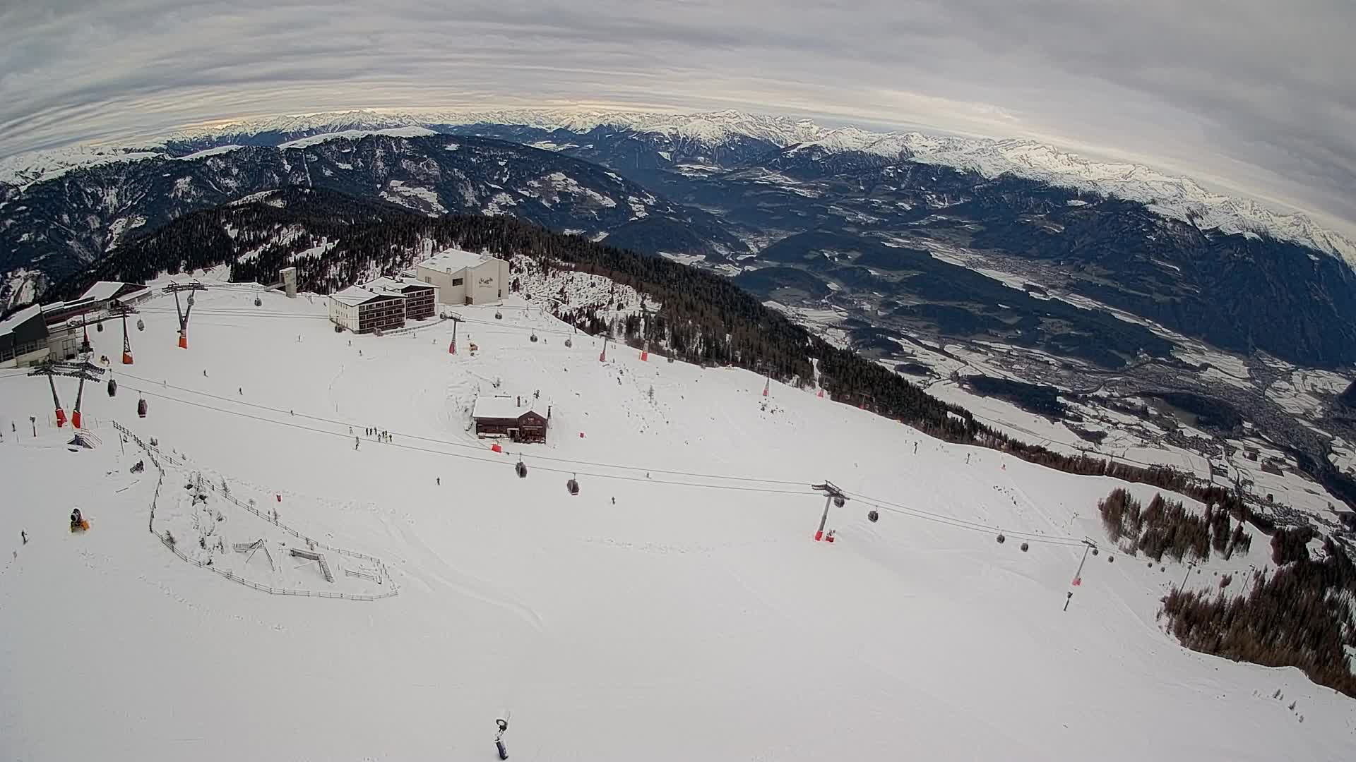 Station de ski Kronplatz sommet | vue sur Brunico