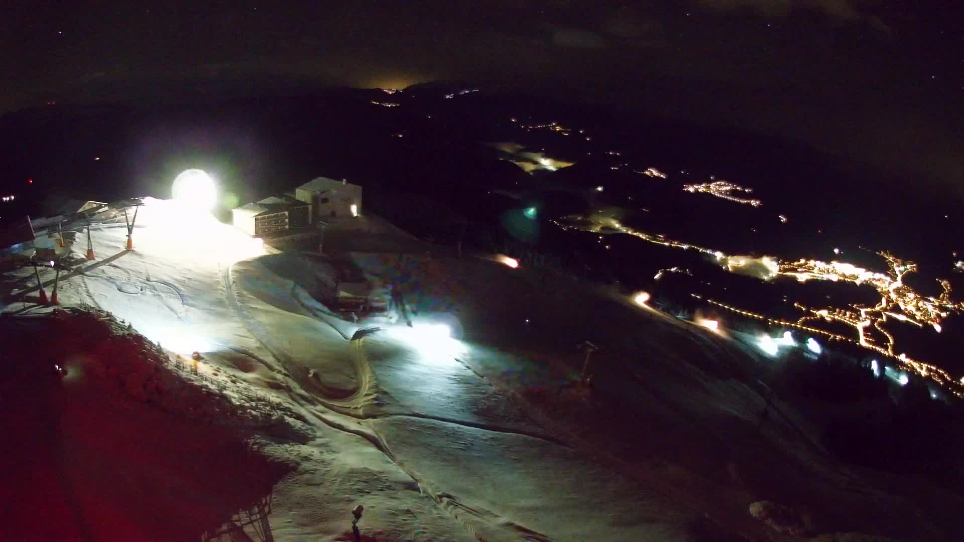 Cima estación de esquí Kronplatz | vista hacia Brunico