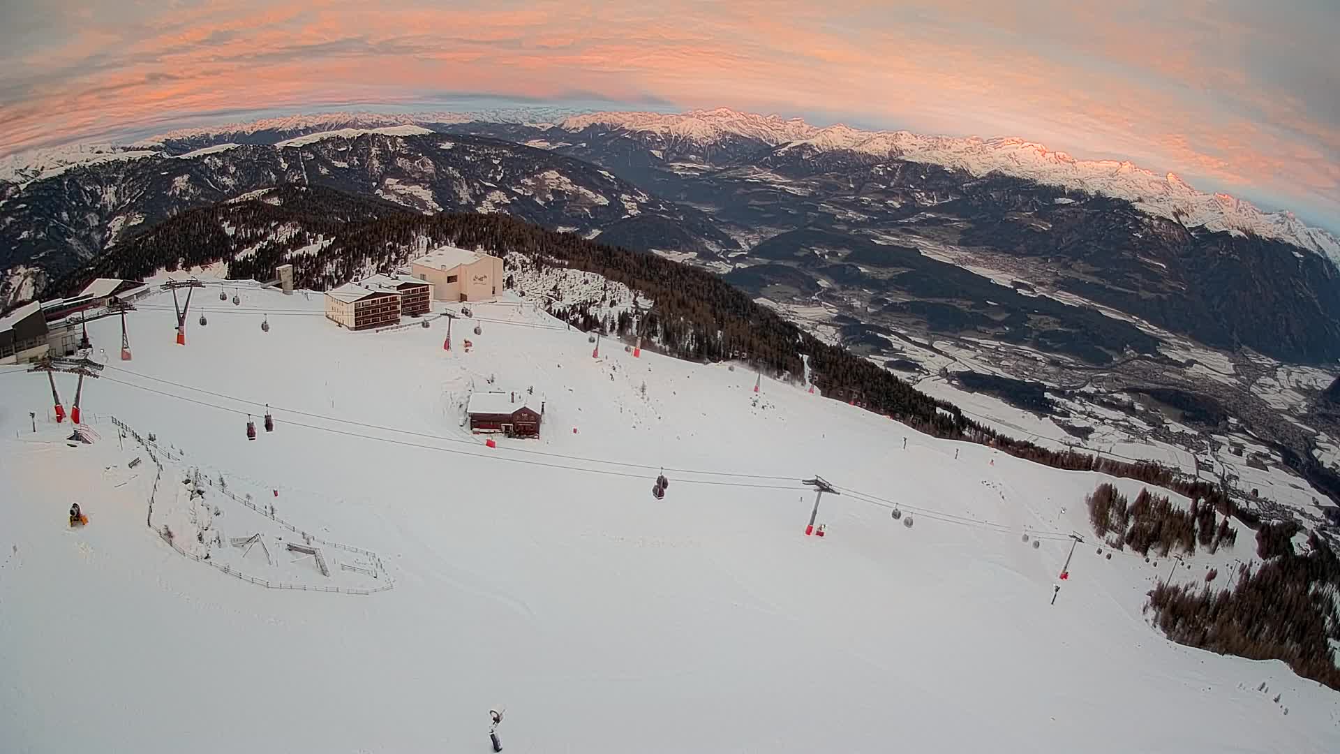 Stazione sciistica di Plan de Corones | vista su Brunico