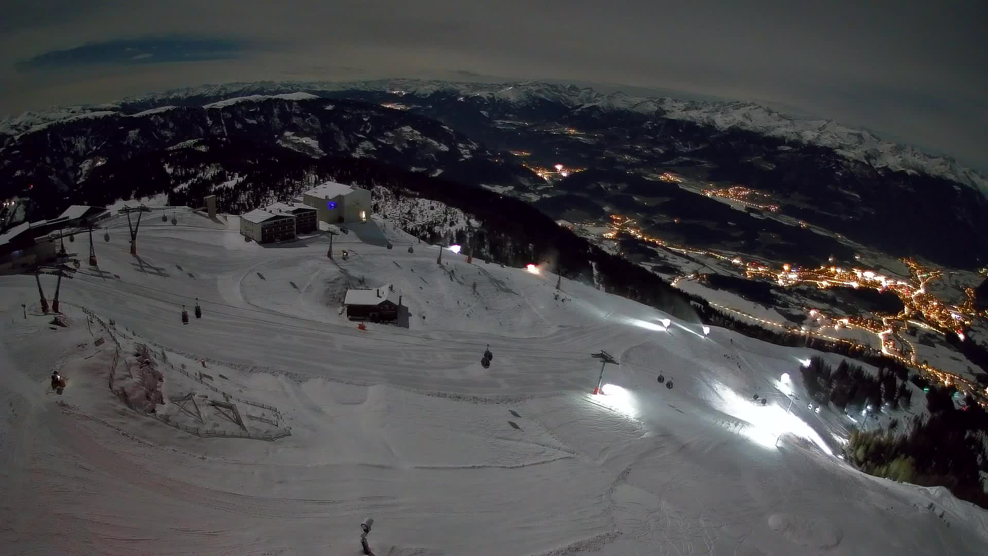 Stazione sciistica di Plan de Corones | vista su Brunico