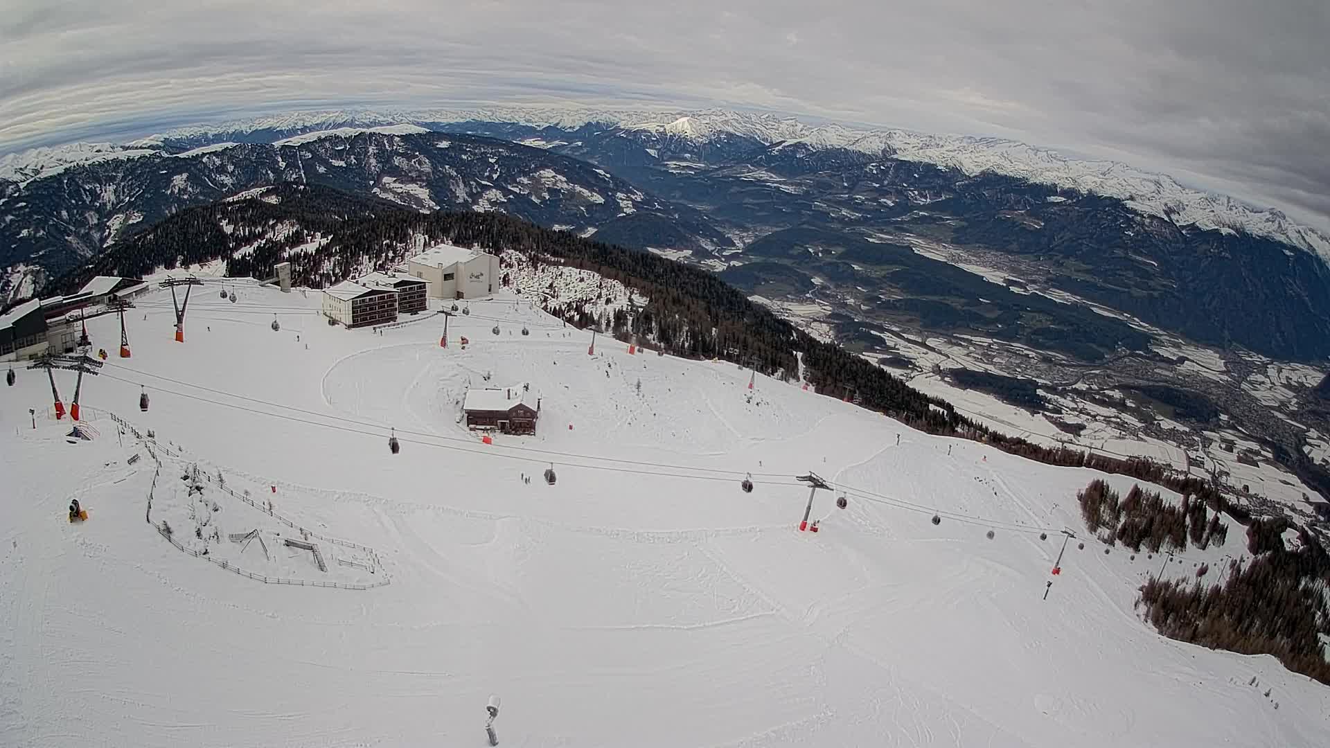 Skigebiet Kronplatz Gipfel | Blick auf Bruneck